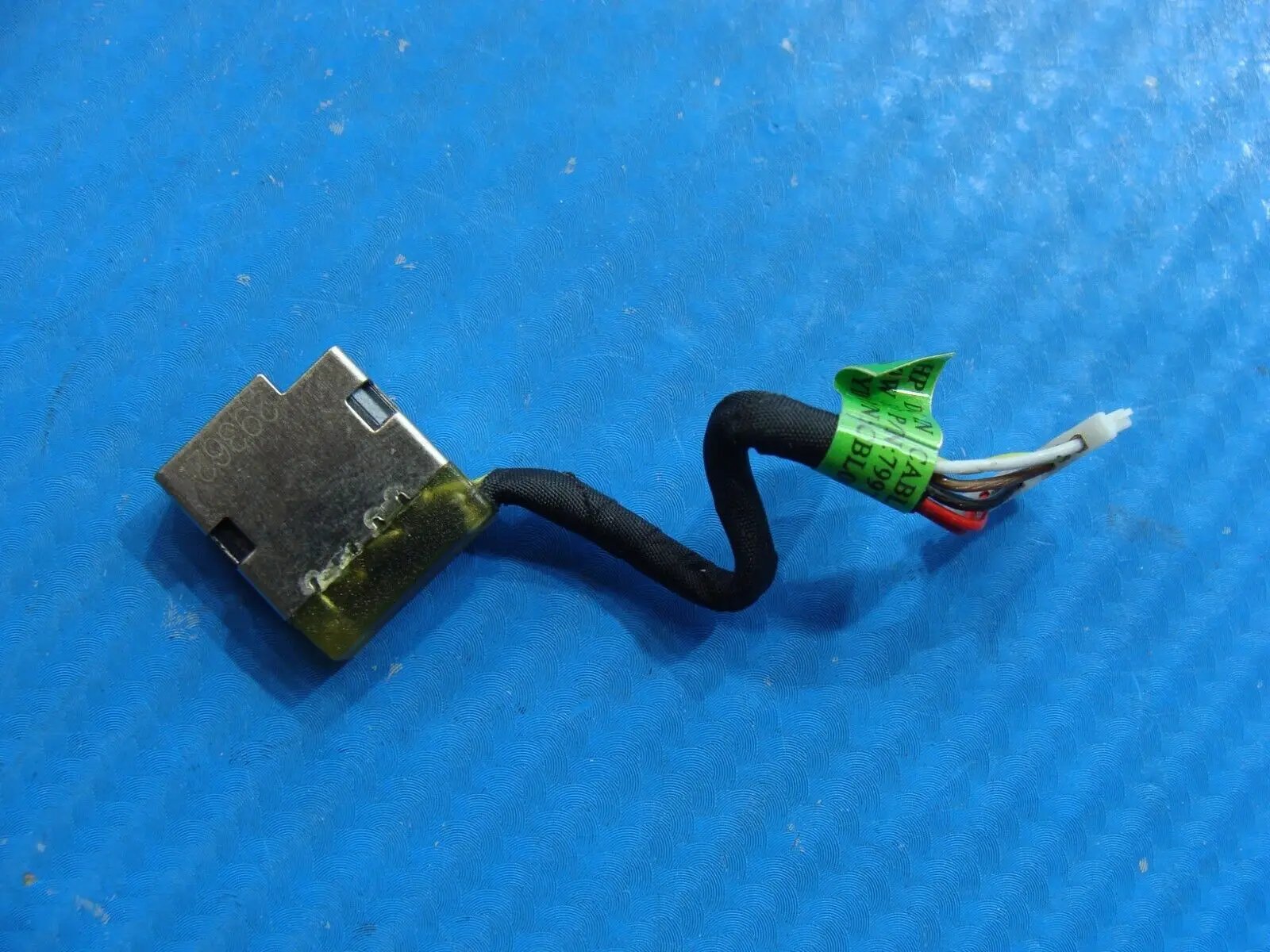 HP 17.3” 17-ca0020nr Genuine Laptop DC IN Power Jack w/Cable 799735-Y51