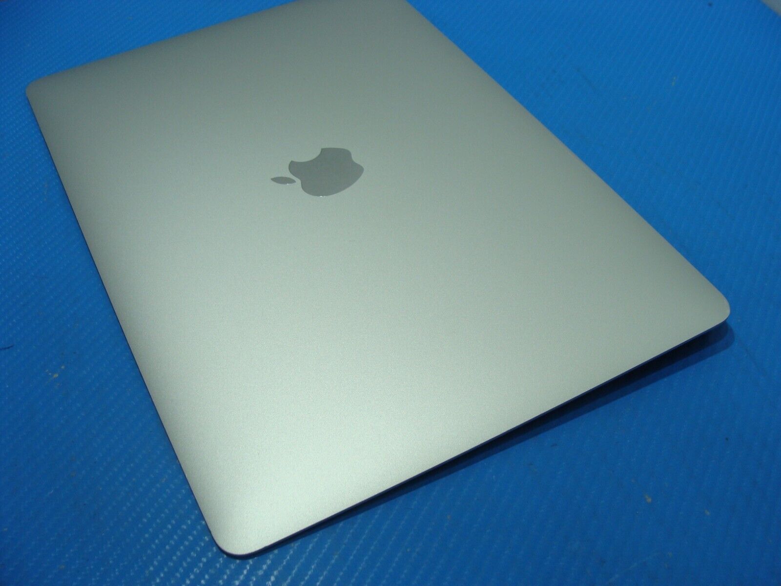 MacBook Pro A2251 13