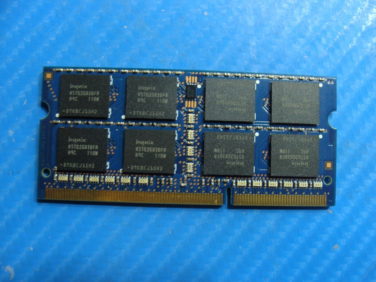 MacBook Pro A1286 Hynix 4GB 2Rx8 PC3-10600S SO-DIMM Memory RAM HMT351S6BFR8C-H9