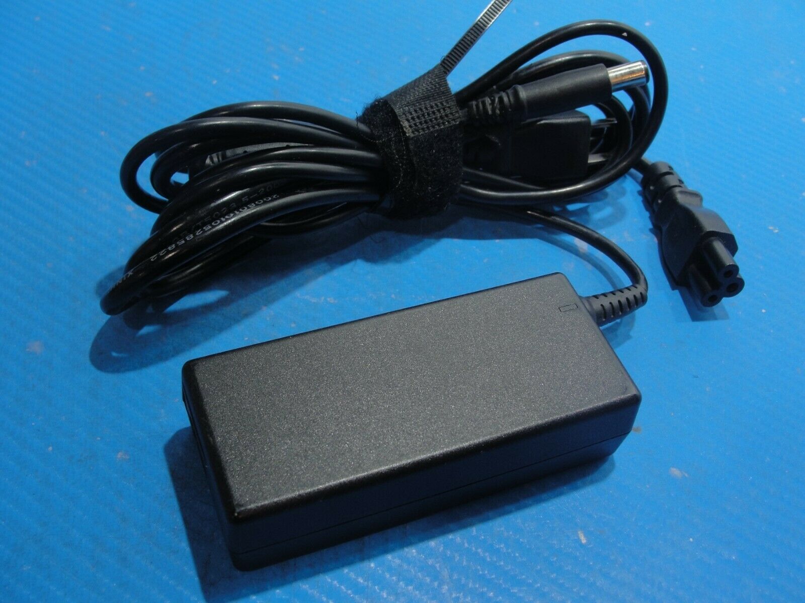 Genuine Dell AC Adapter Power Charger 19.5V 3.34A 65W LA65NS2-01 0928G4 