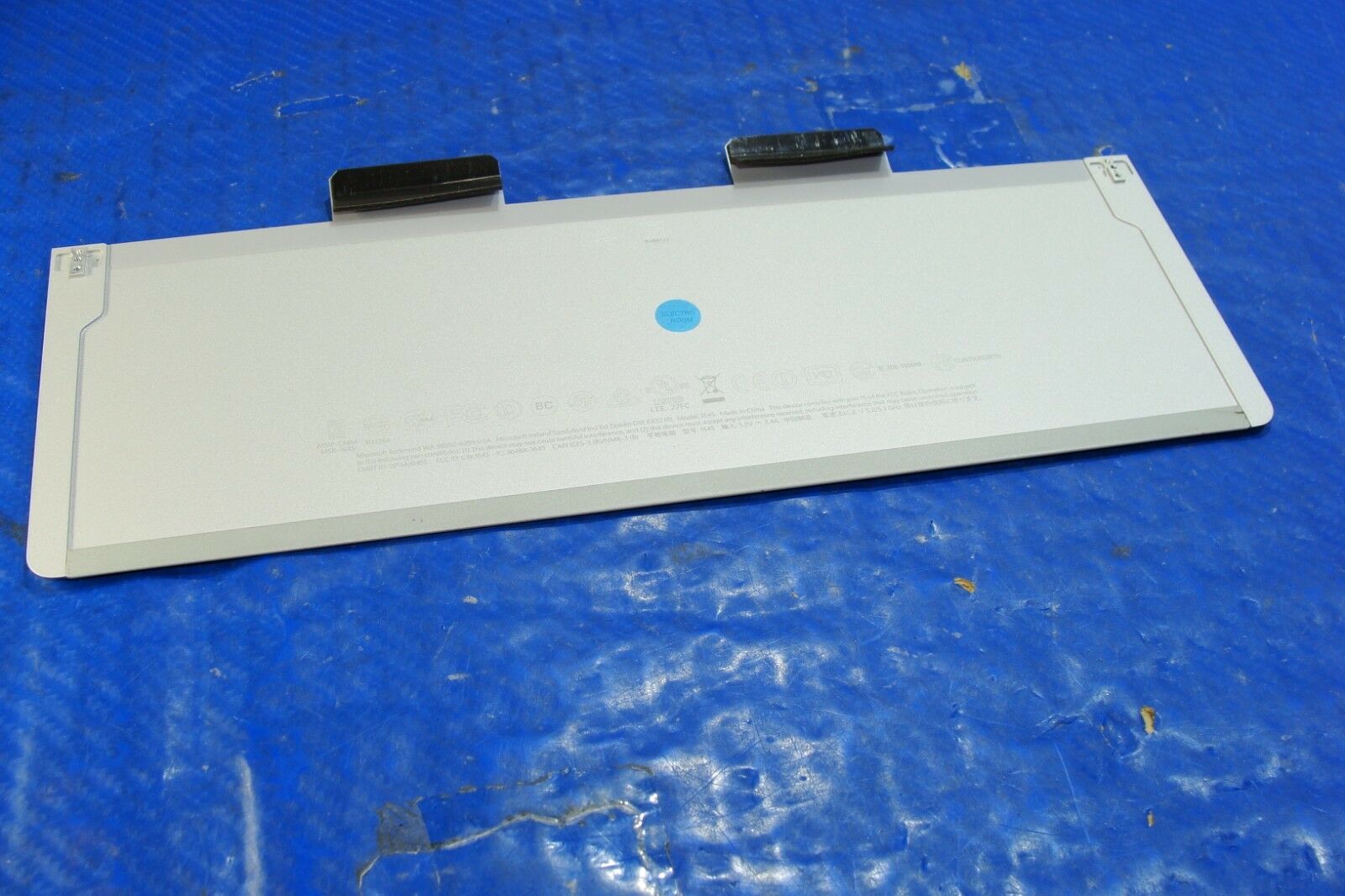 Microsoft Surface 3 1645 10.8