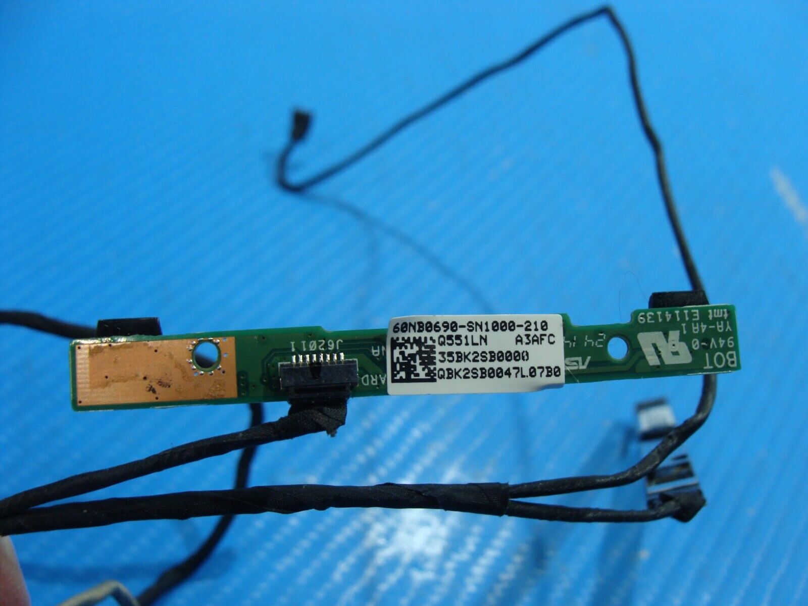 Asus Q551LN-BBI706 LCD Video Cable w/WebCam & Mic Board & Cable 04081-00029900