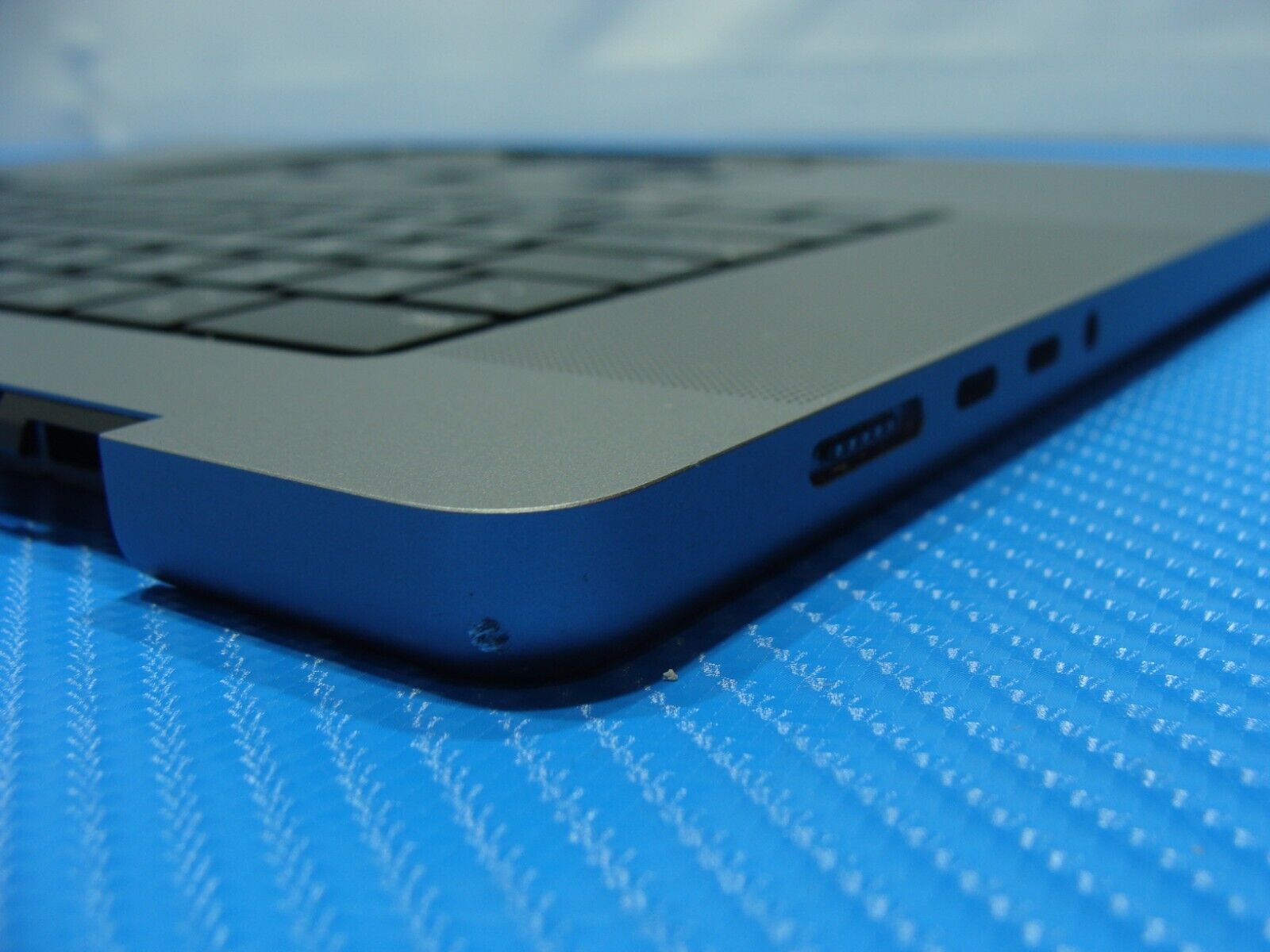 MacBook Pro A2485 16