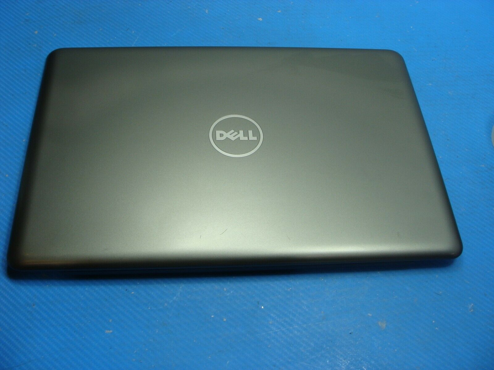 Dell Inspiron 15-5567 15.6