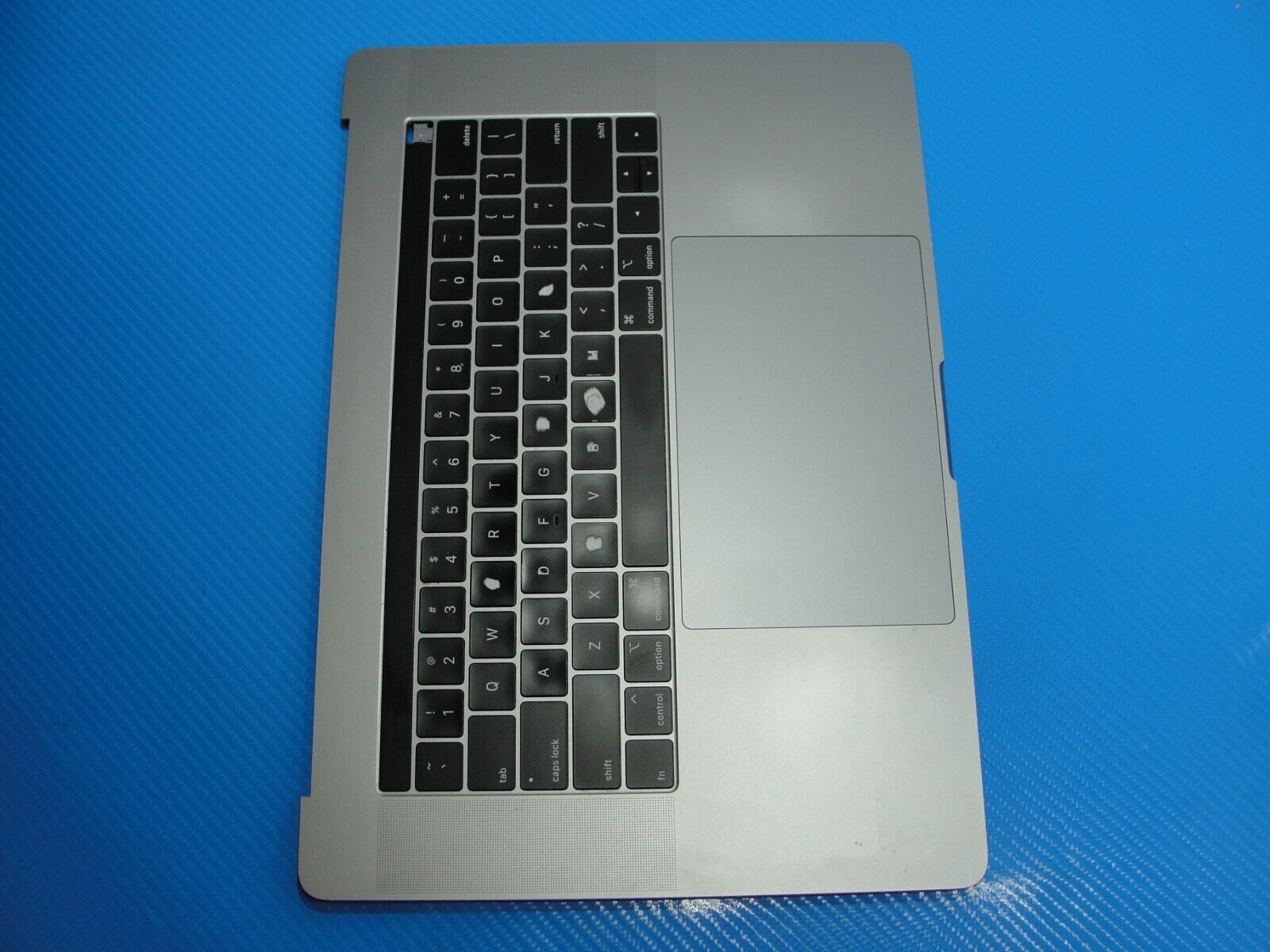 MacBook Pro A1990 15