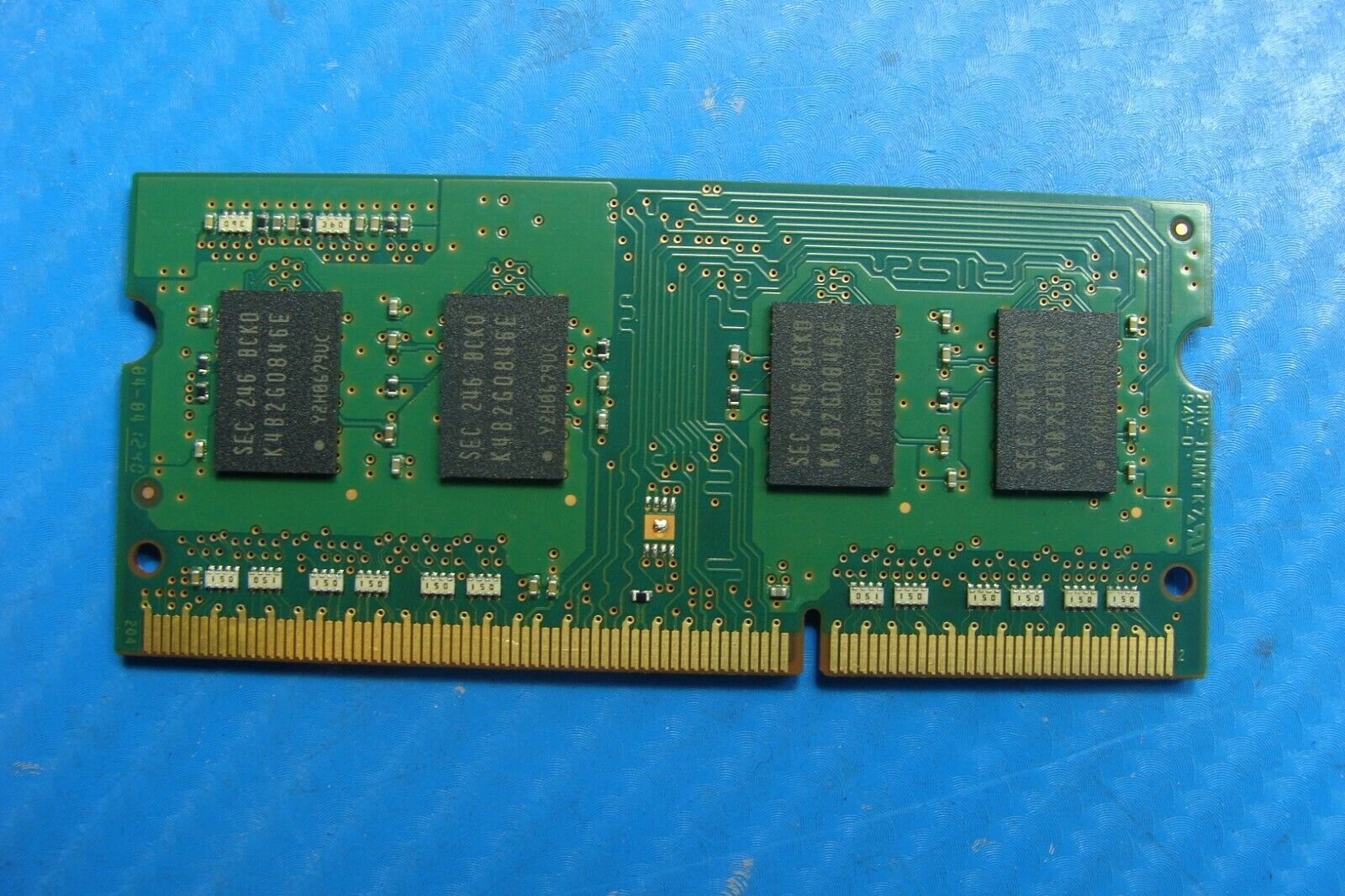 Samsung NP365E5C Laptop Samsung 2GB Memory pc3-12800s-11-11-b2 m471b5773eb0-ck0 