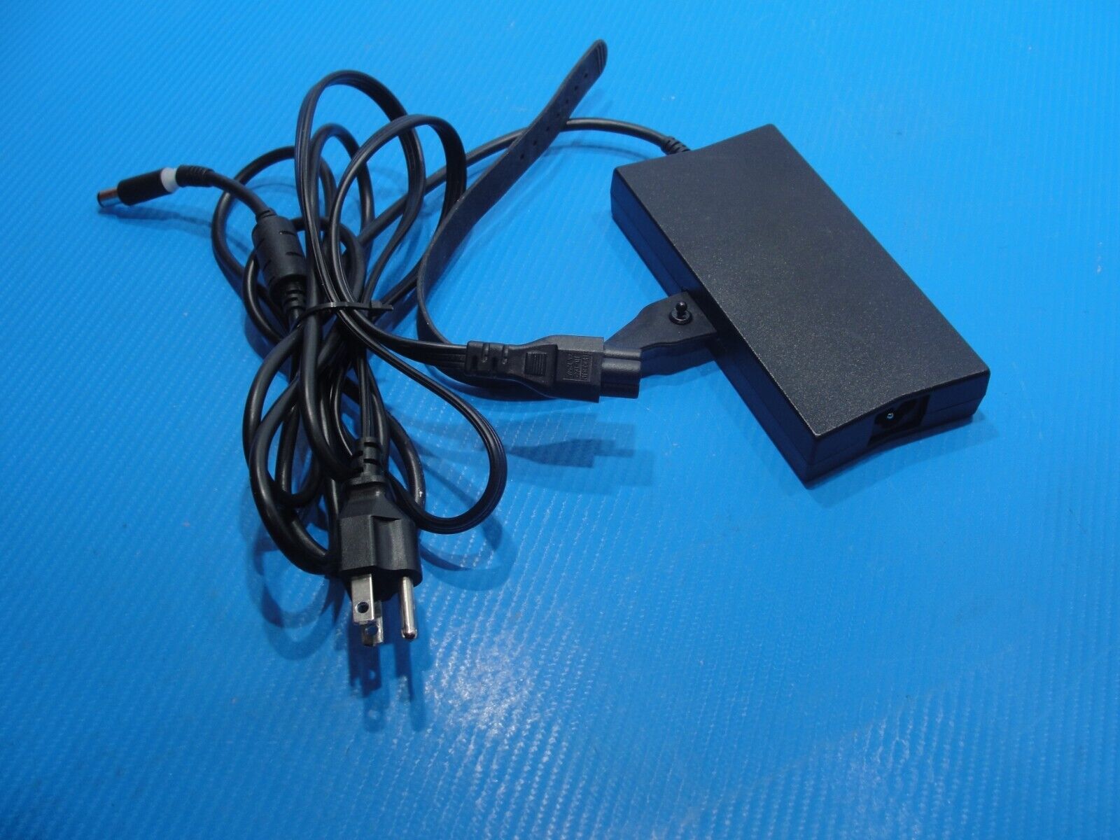 Genuine Dell AC Adapter Power Charger 19.5V 6.7A 130W DA130PE1-00