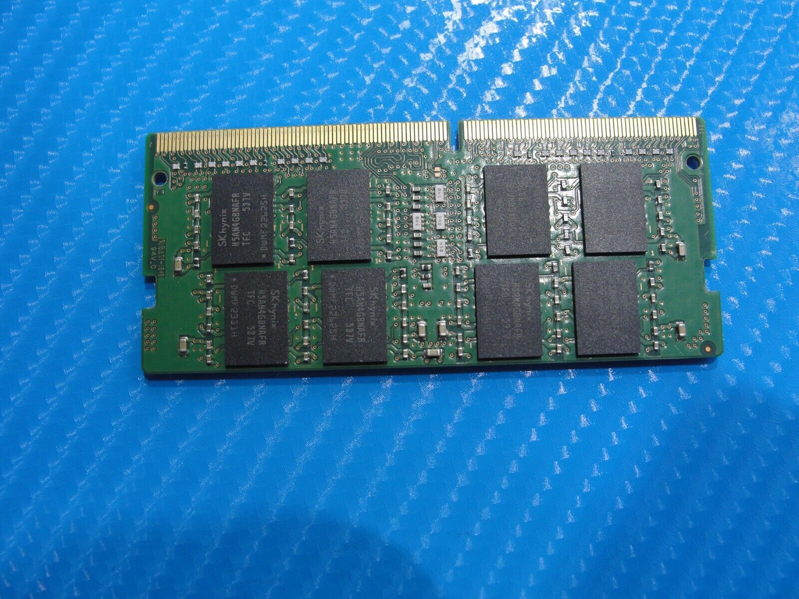 Dell 15 R2 SK Hynix 8GB 2Rx8 PC4-2133P SO-DIMM Memory RAM HMA41GS6AFR8N-TF