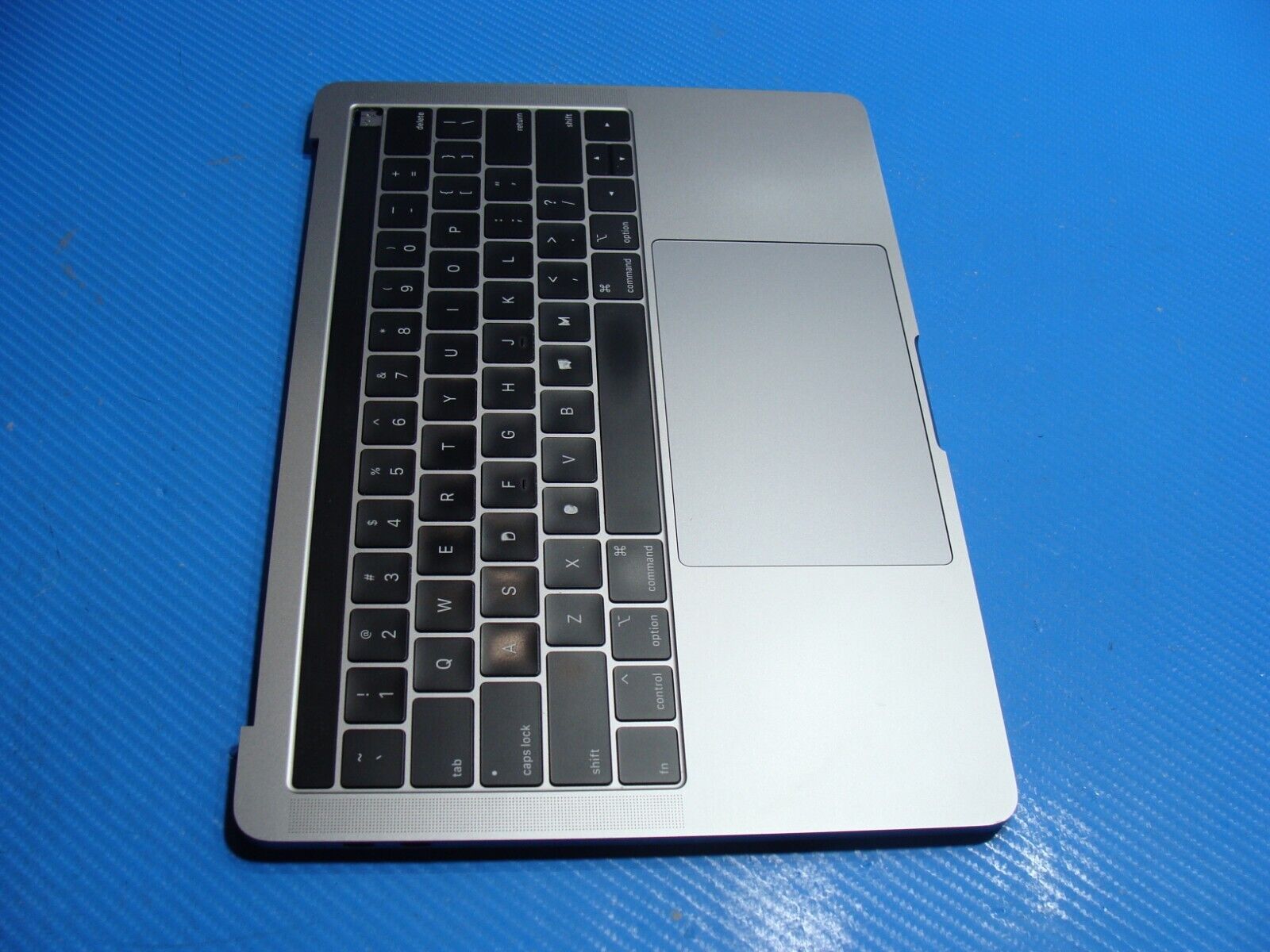 MacBook Pro A1989 13