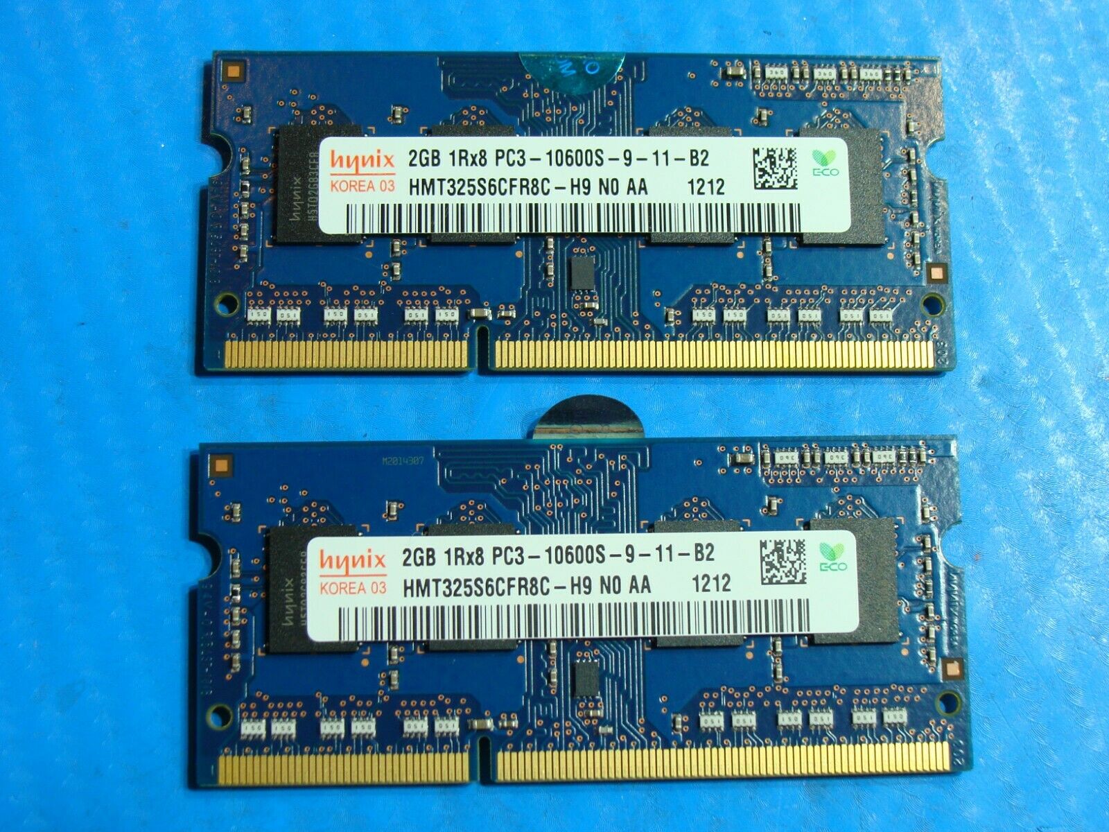 MacBook Pro A1278 Hynix 4GB 2x2GB PC3-10600S SO-DIMM Memory RAM HMT325S6CFR8C-H9 