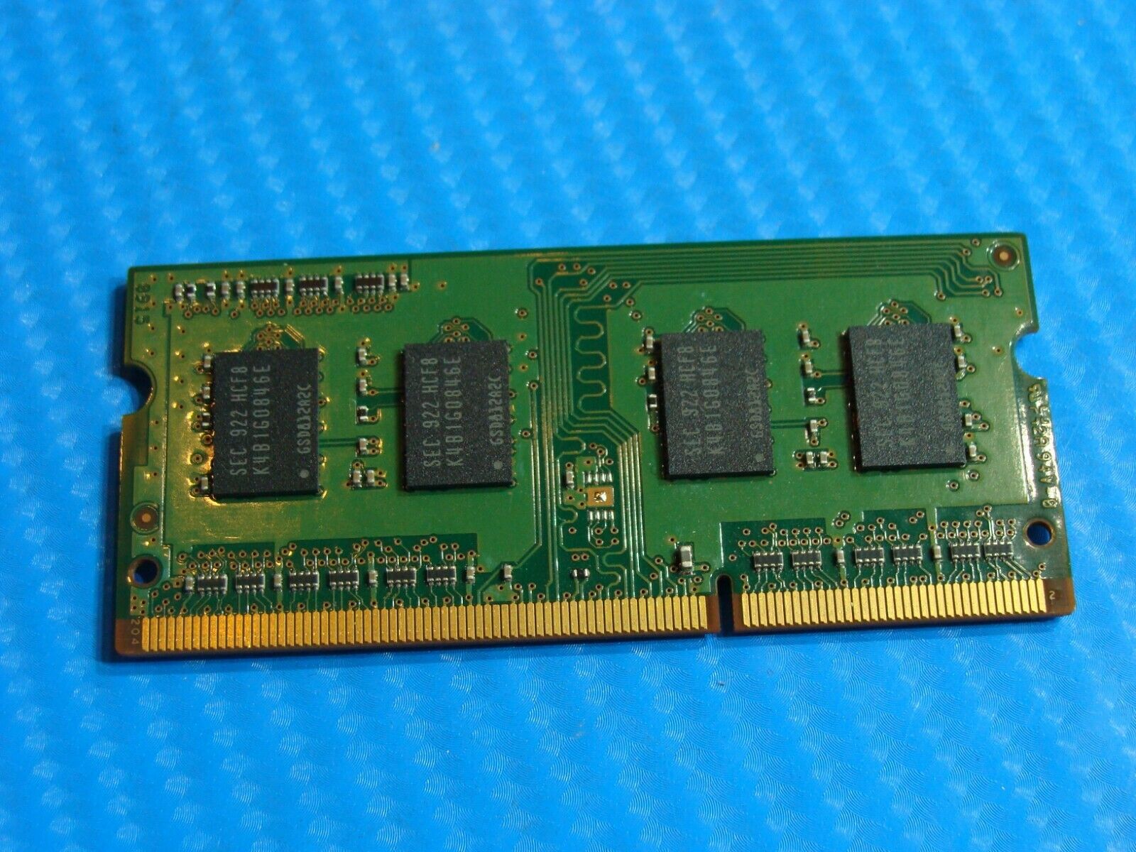 Macbook Pro A1278 SO-DIMM Samsung 1GB Memory PC3-8500S-07-10-B1 M471B2873EH1-CF8 Samsung