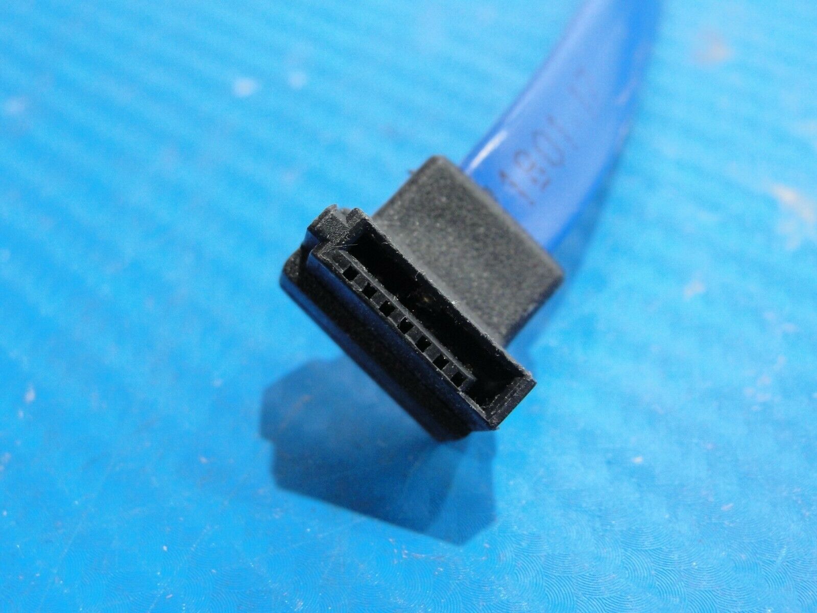 Dell XPS 8500 Genuine Desktop Blue SATA Cable Connector W541R Dell