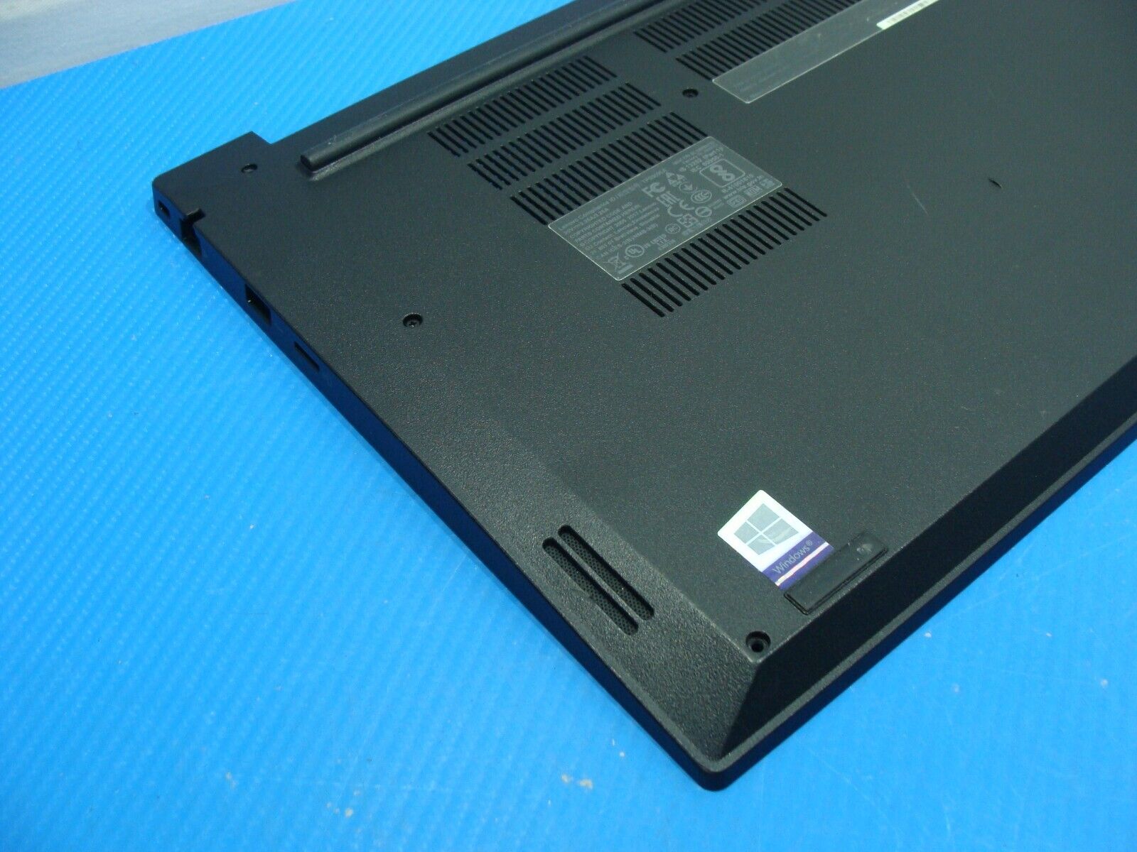 Lenovo ThinkPad 15.6” E580 Genuine Laptop Bottom Base Case Cover AP167000300