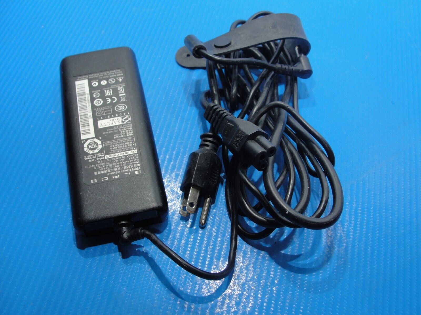 Genuine Razer Blade AC Adapter Charger 19V 7.9A 150W RC30-0099  RC30-0990100