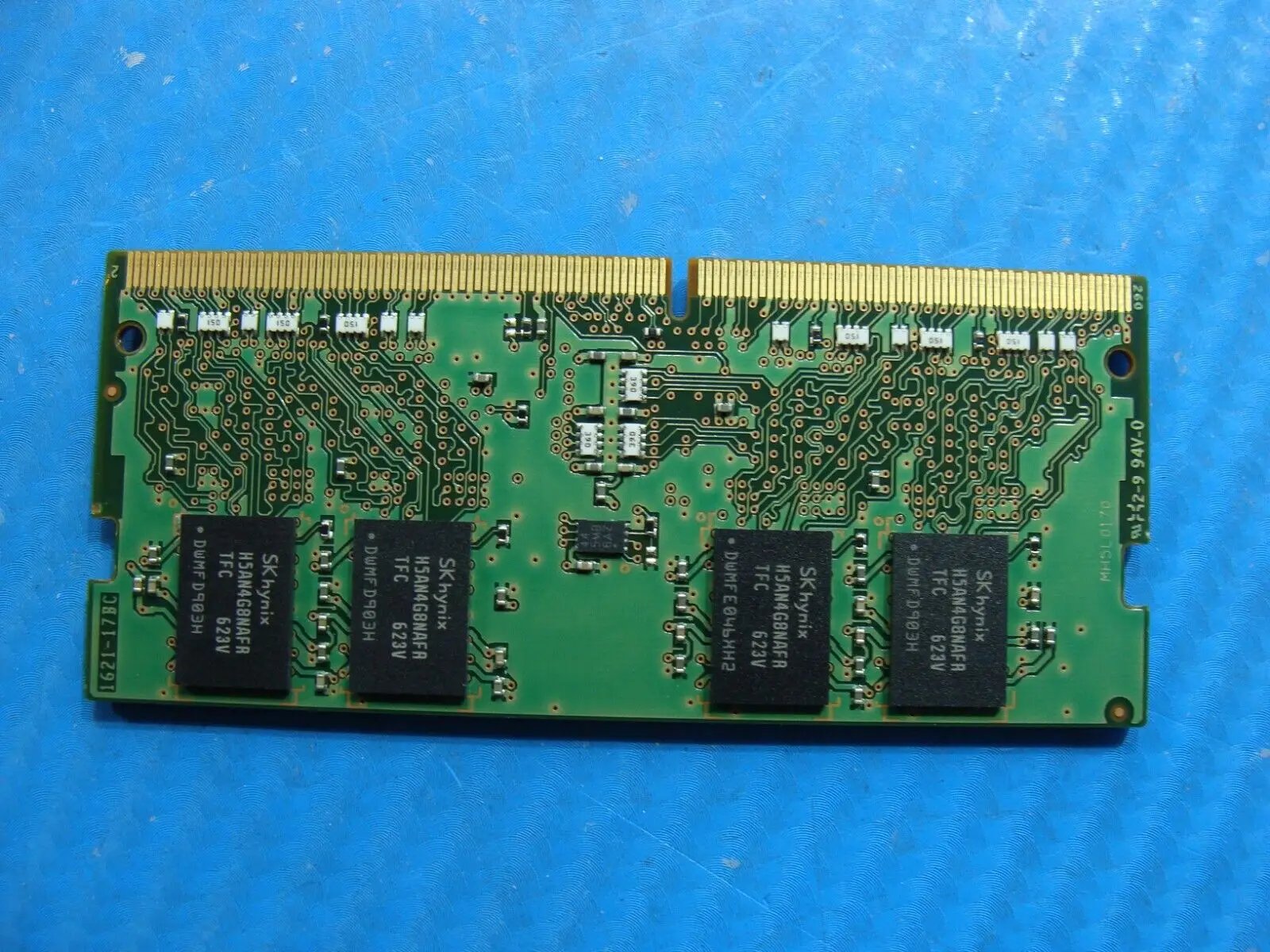 Dell 3379 So-Dimm SK Hynix 4GB 1Rx8 Memory RAM PC4-2133P HMA451S6AFR8N-TF