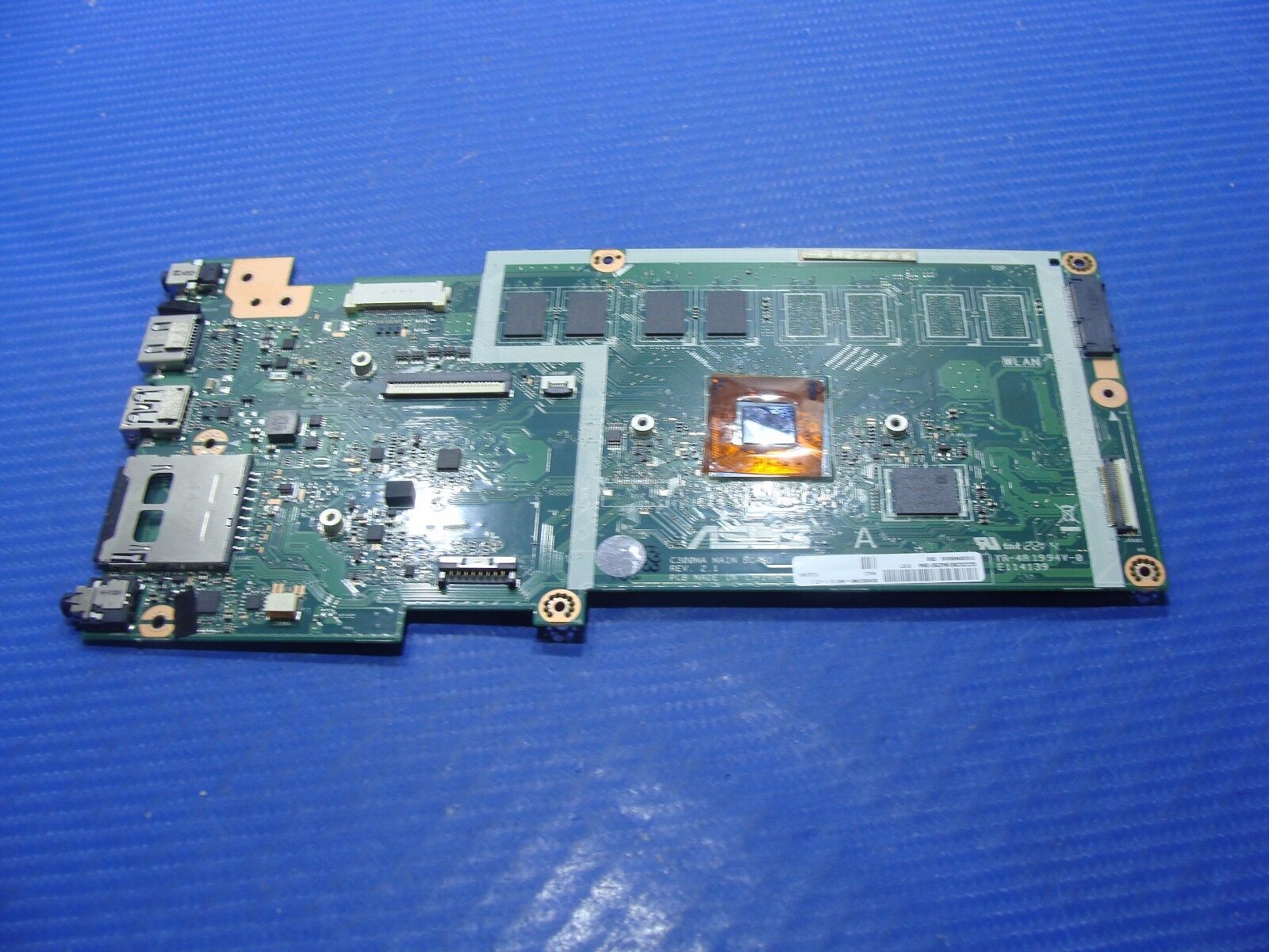 Asus C300M 13.3