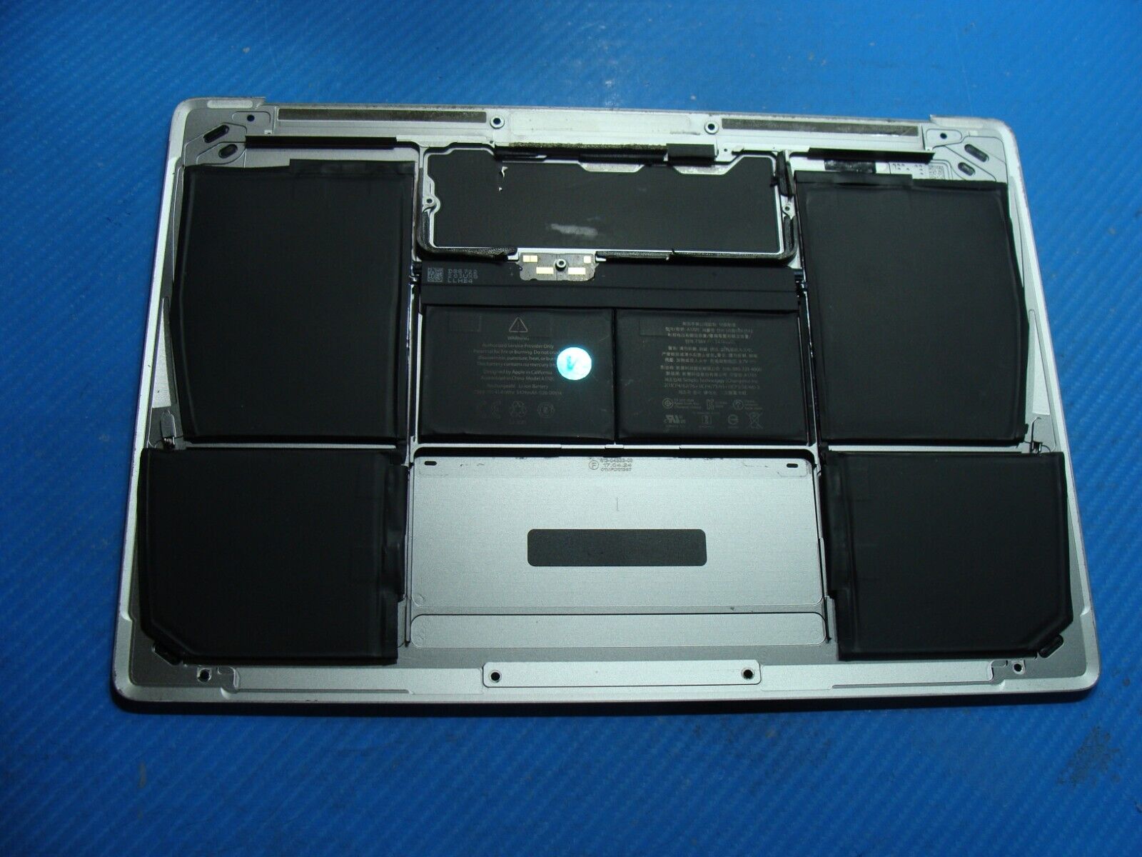 MacBook A1534 2017 MNYG2LL MNYF2LL Bottom Case w/Battery Space Gray 661-06789