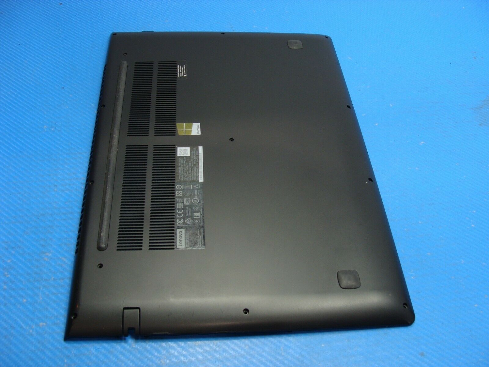 Lenovo IdeaPad Y700-15ISK 15.6