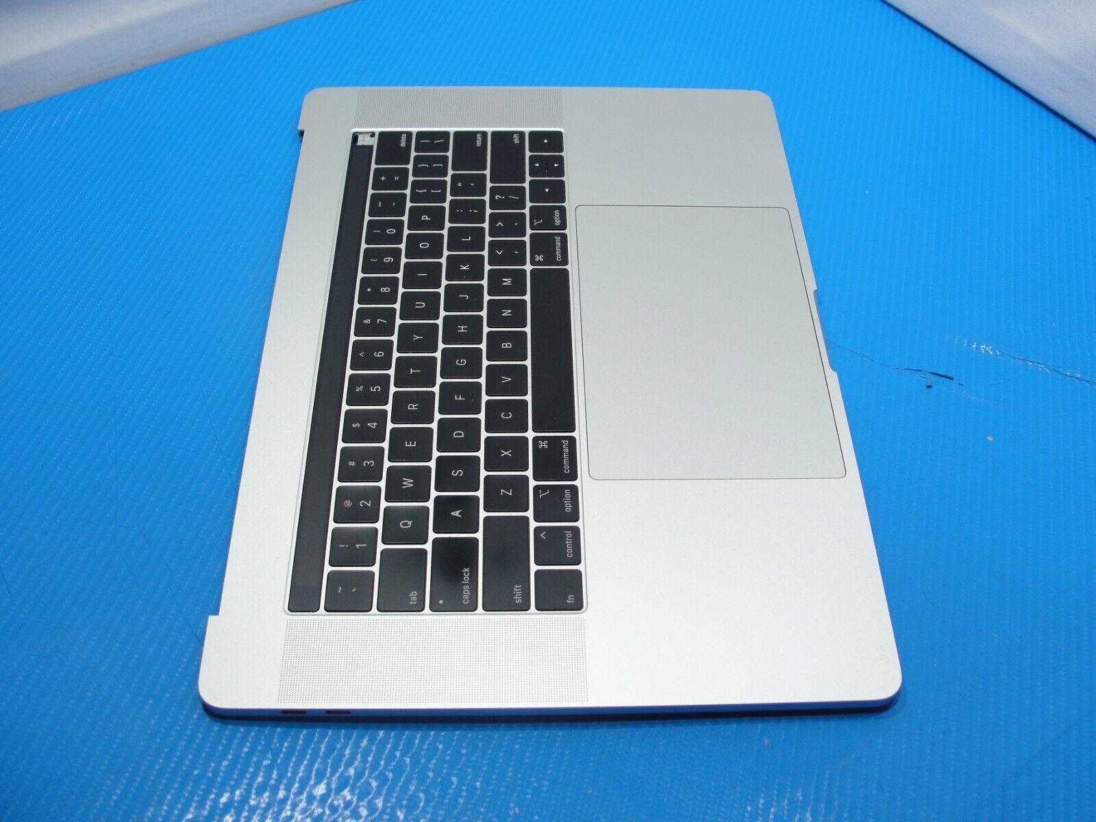 MacBook Pro A1990 2018 MR932LL/A 15