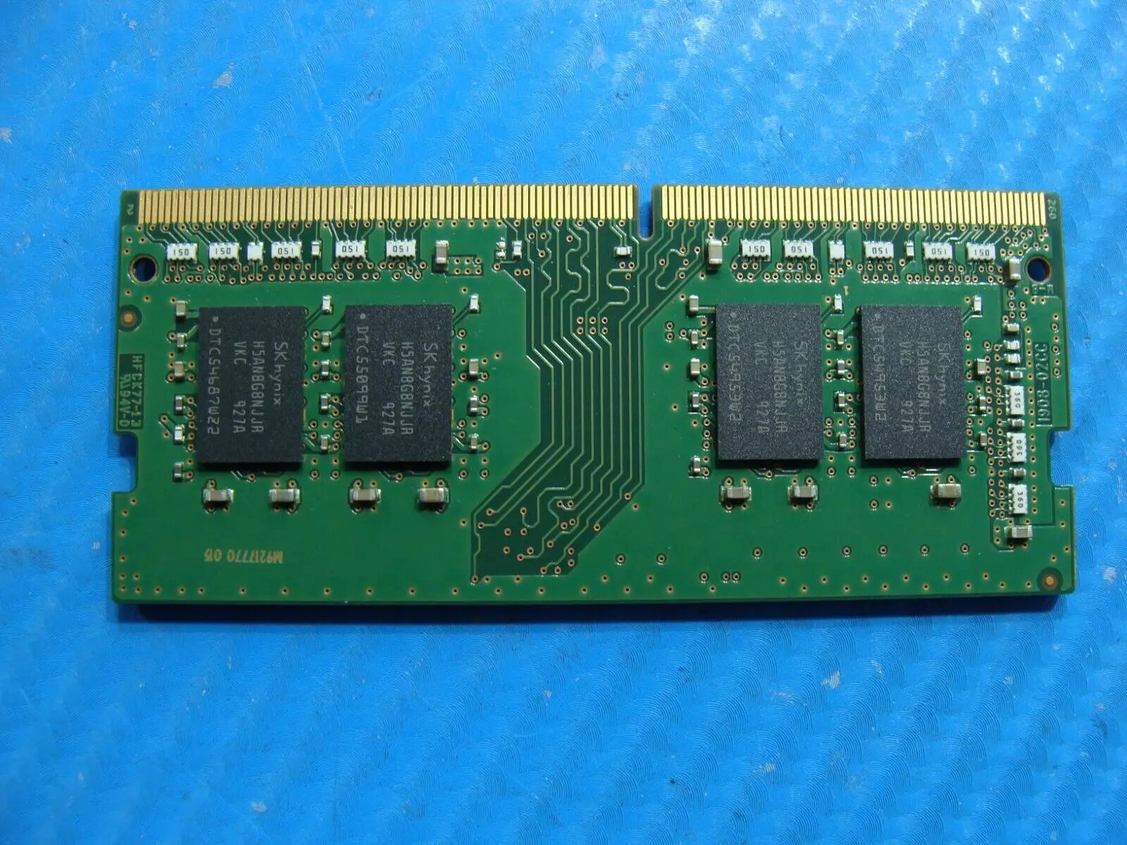 Dell 5300 SK Hynix 8GB 1Rx8 PC4-2666V Memory RAM SO-DIMM HMA81GS6JJR8N-VK