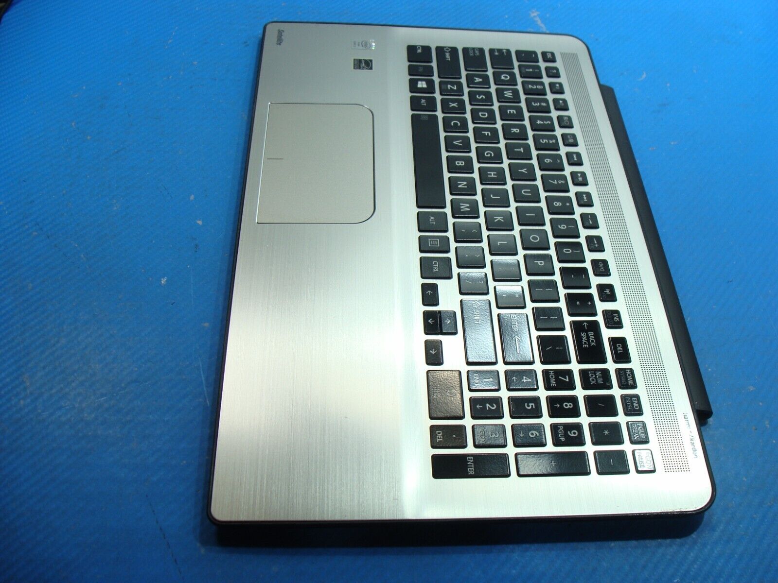 Toshiba P55W-B5220 15.6