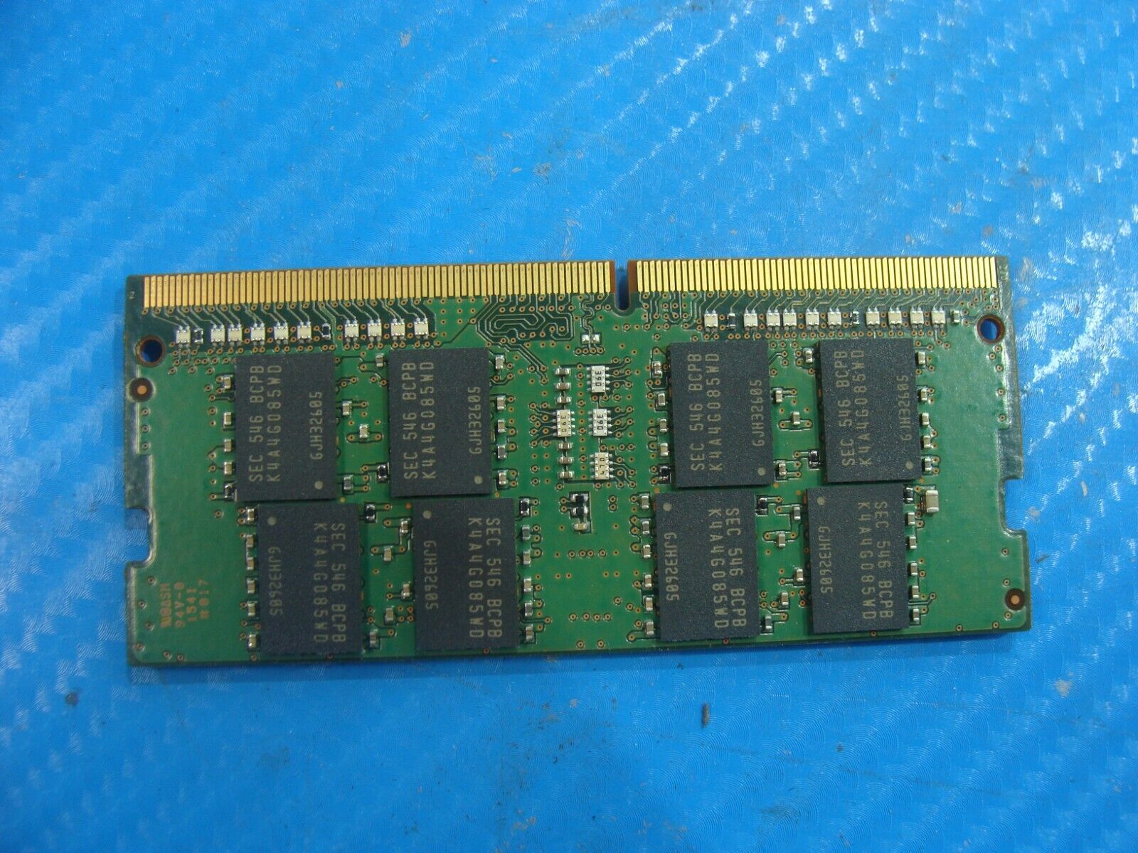 Dell 17 R3 So-Dimm Samsung 8GB 2Rx8 Memory RAM PC4-2133P M471A1G43DB0-CPB