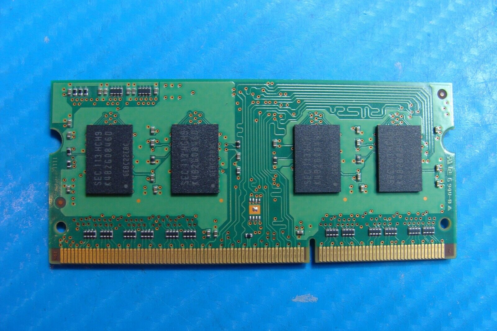 MacBook A1286 Samsung 2Gb 1Rx8 Memory Ram So-Dimm pc3-10600s m471b5773dh0-ch9 