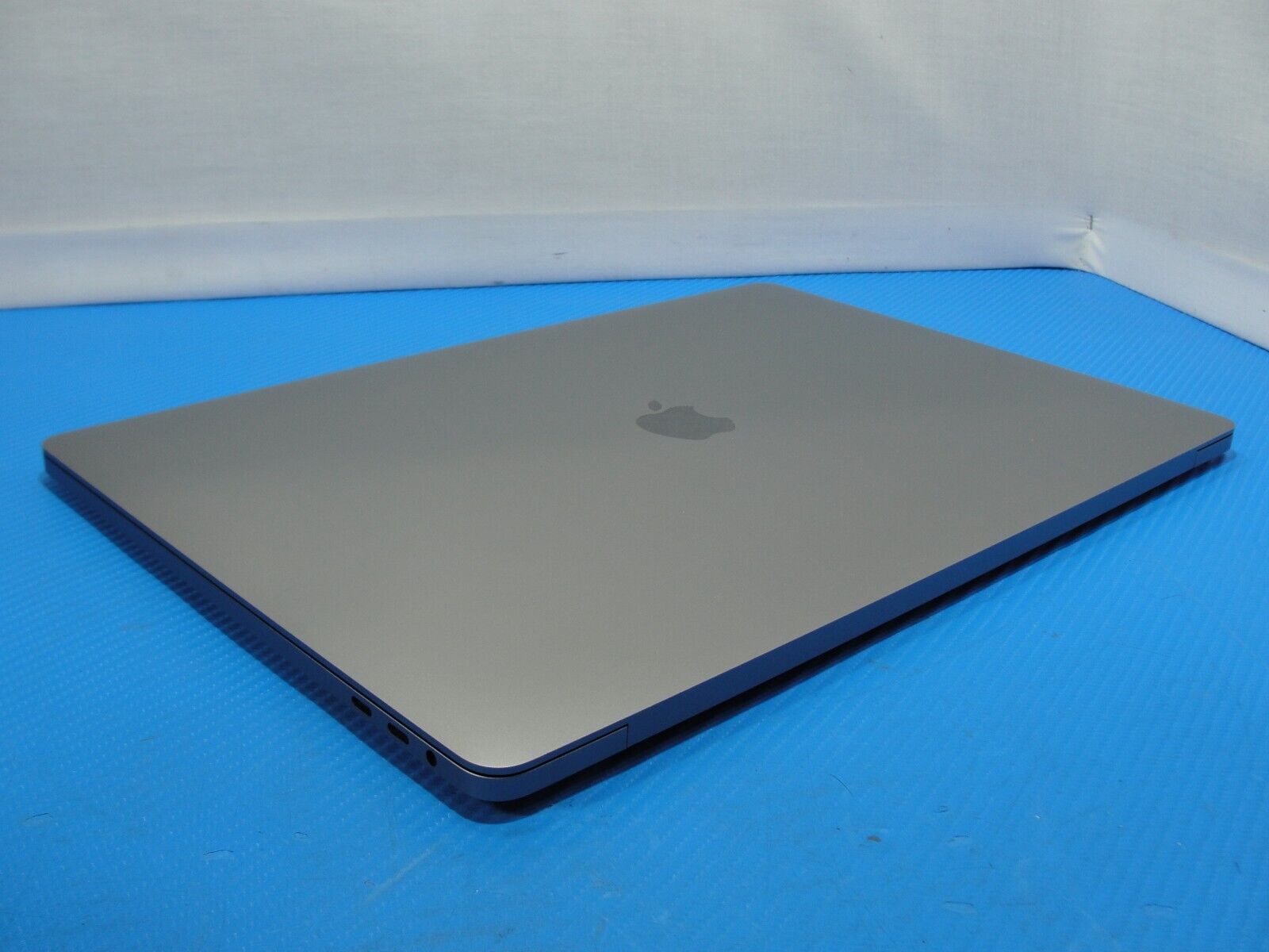 Apple MacBook Pro 16