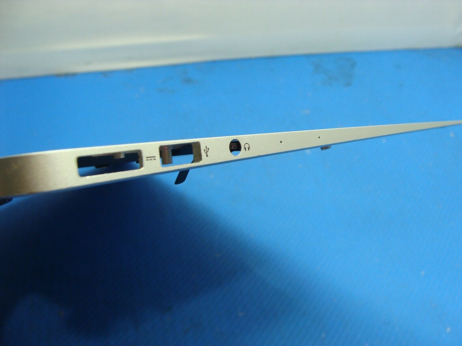 MacBook Air A1466 MD760LL/B Early 2014 13