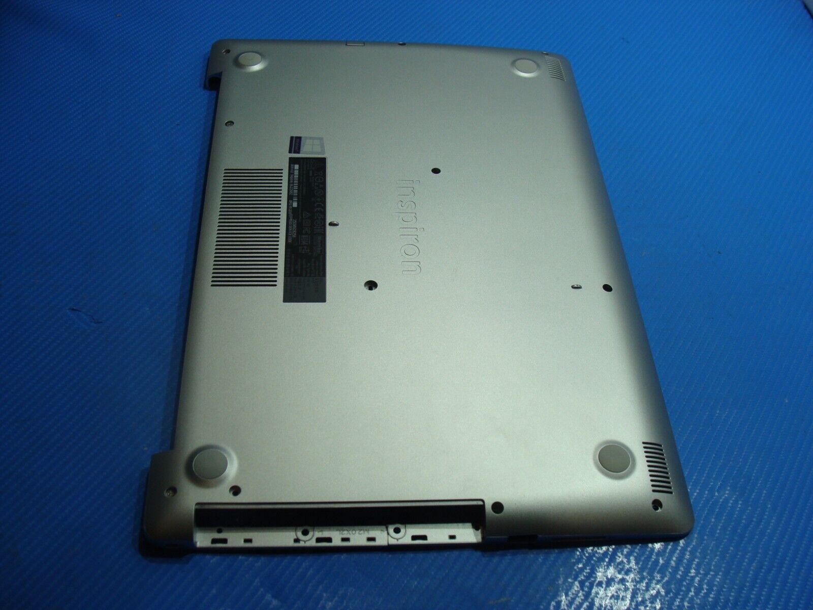 Dell Inspiron 15 5570 15.6