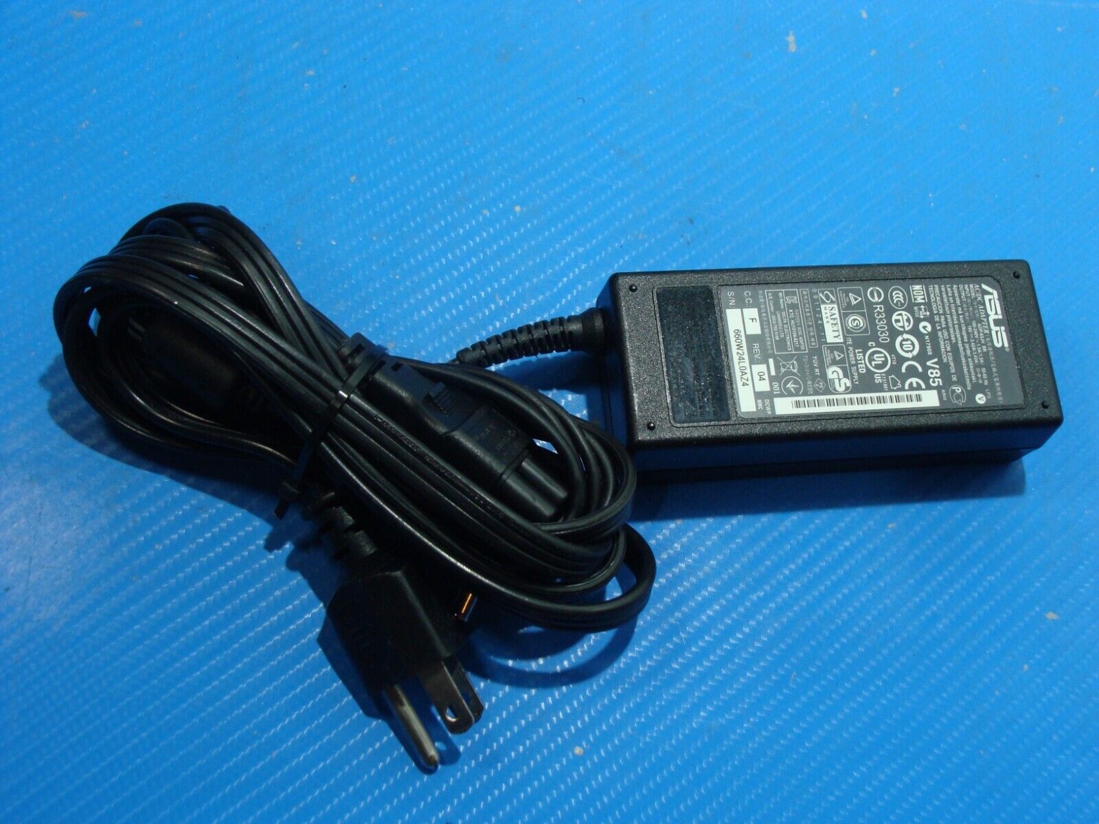 Genuine Asus Laptop Charger 65W  5.5mm*2.5mm AC Adapter Power Supply ADP-65JH BB