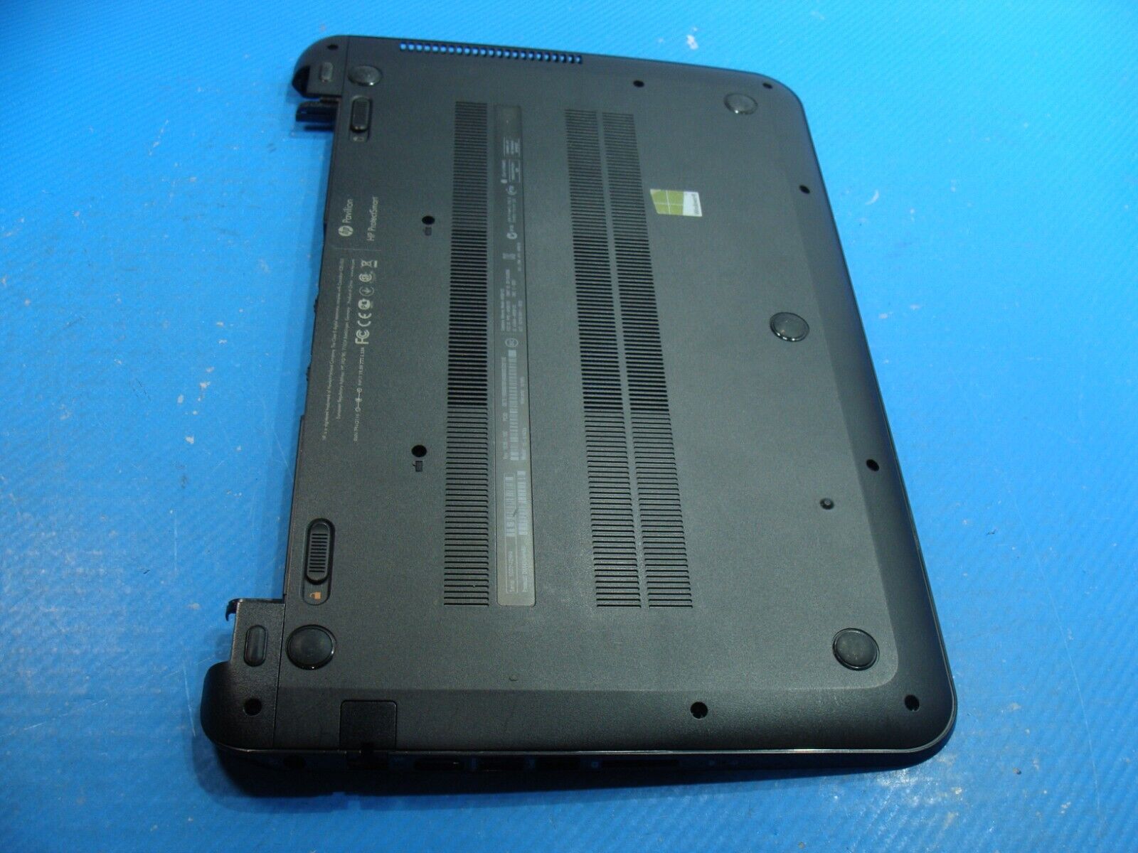 HP Pavilion 15-b142dx 15.6