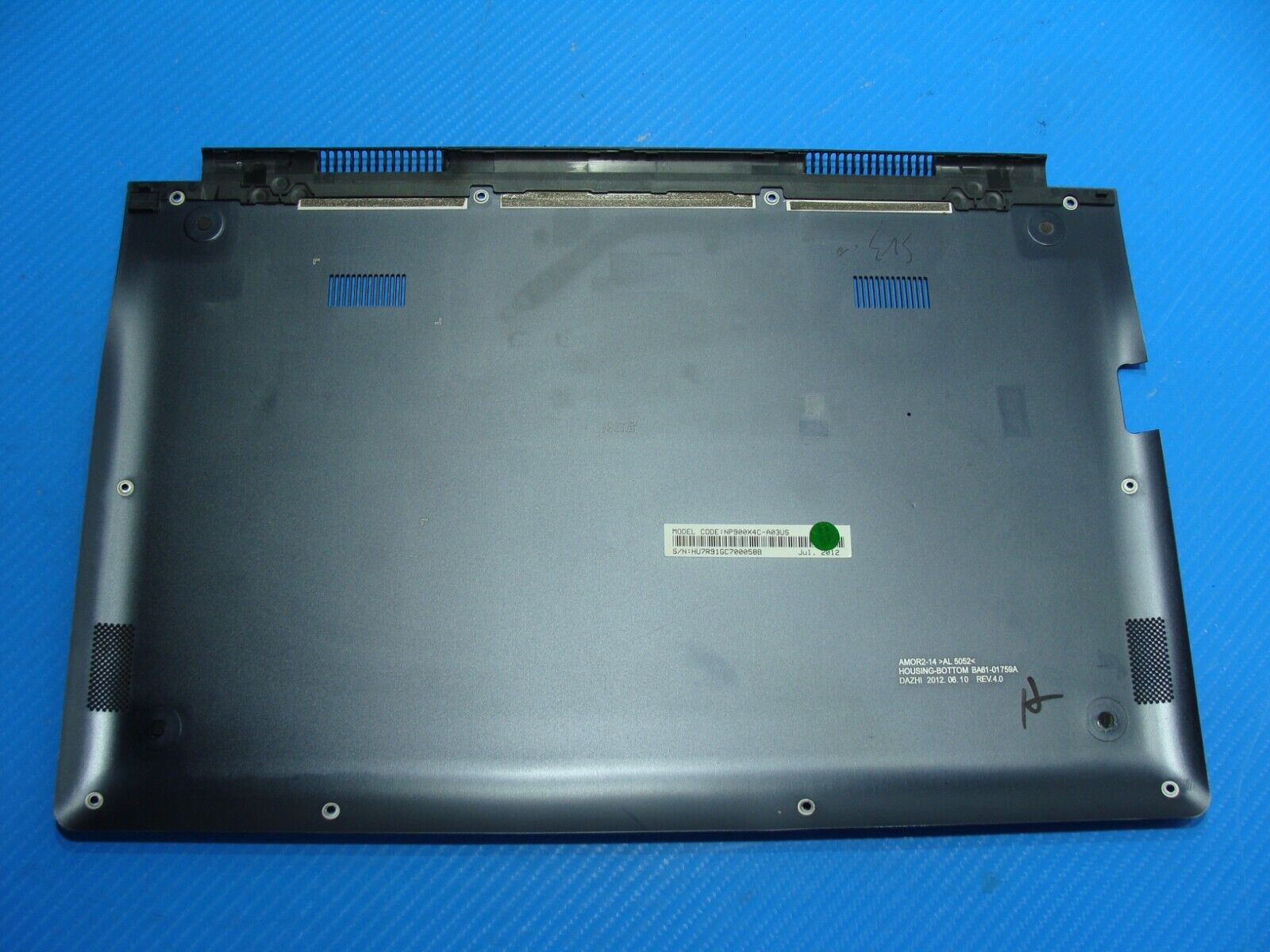 Samsung NP900X4C-A03US 13.3