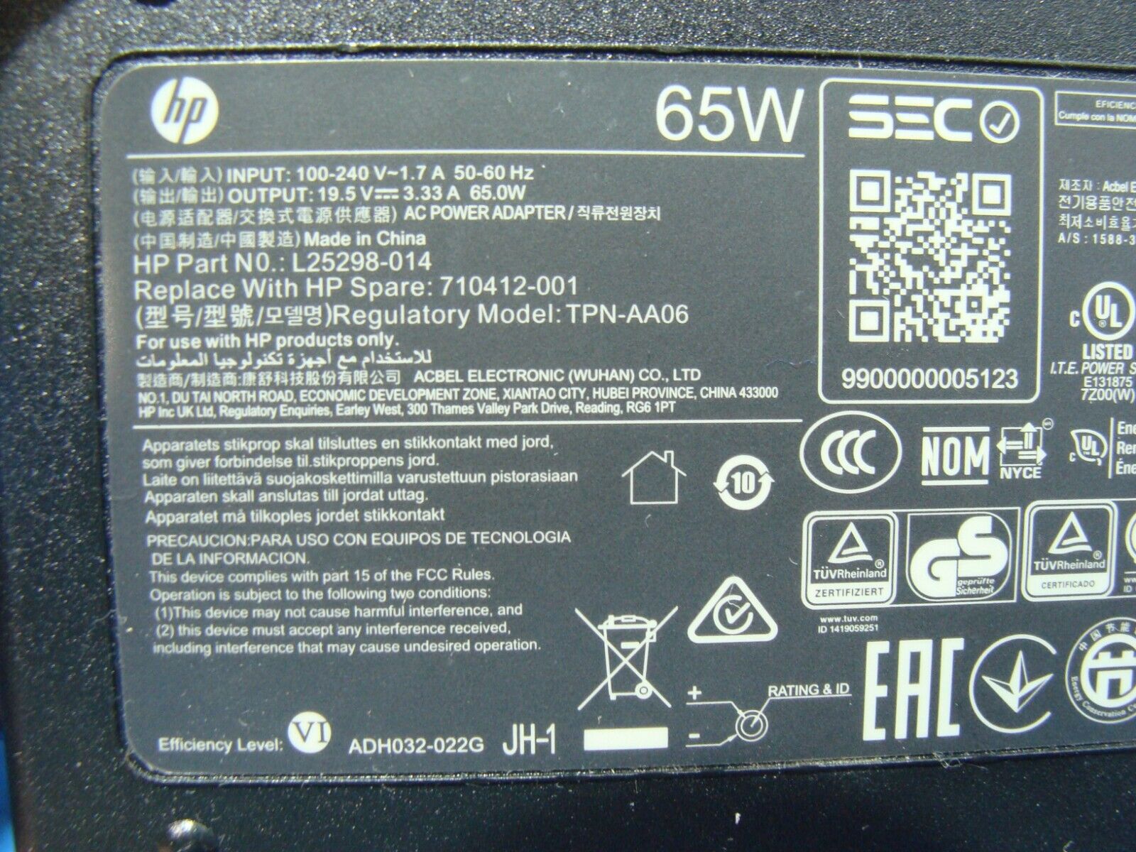 HP OEM AC Adapter Charger 65W 19.5V 3mm Tip 710412-001 L25298-014