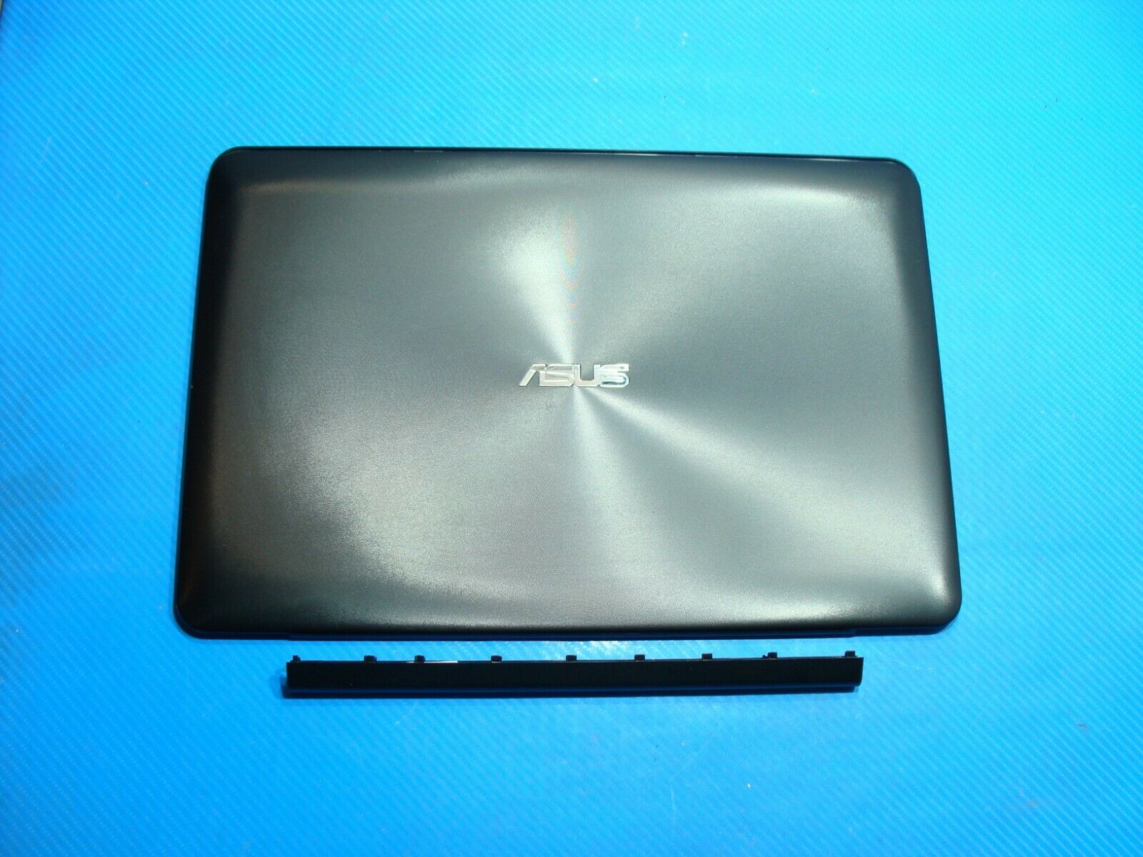 Asus F555UA-FB71 15.6