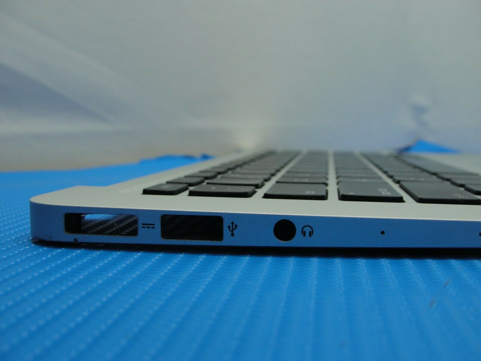 MacBook Air A1466 MD760LL/B Early 2014 13