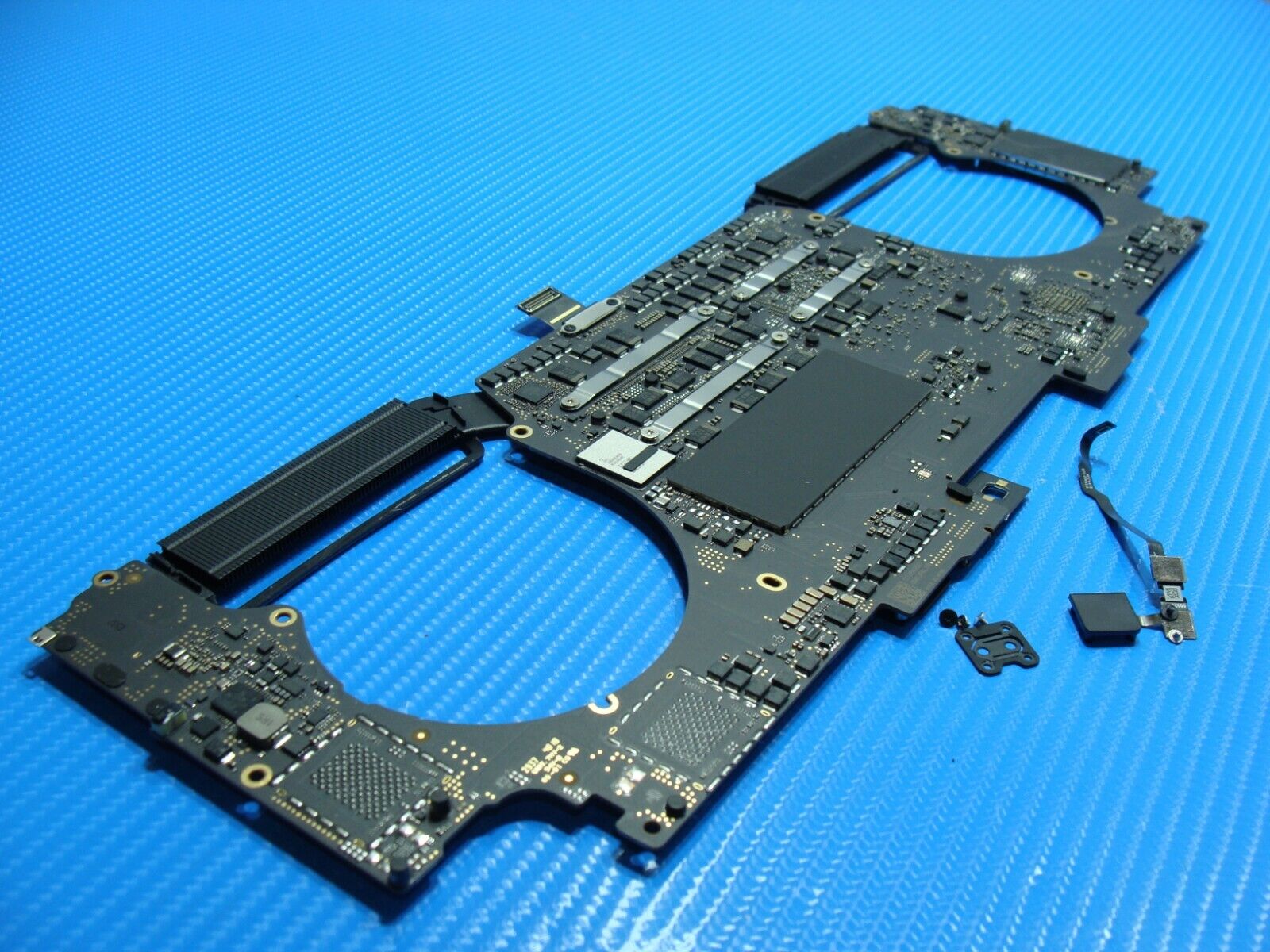 MacBook Pro A1990 2018 MR932LL/A i7 2.2/16/512 Logic Board 661-09990 w/Touch ID