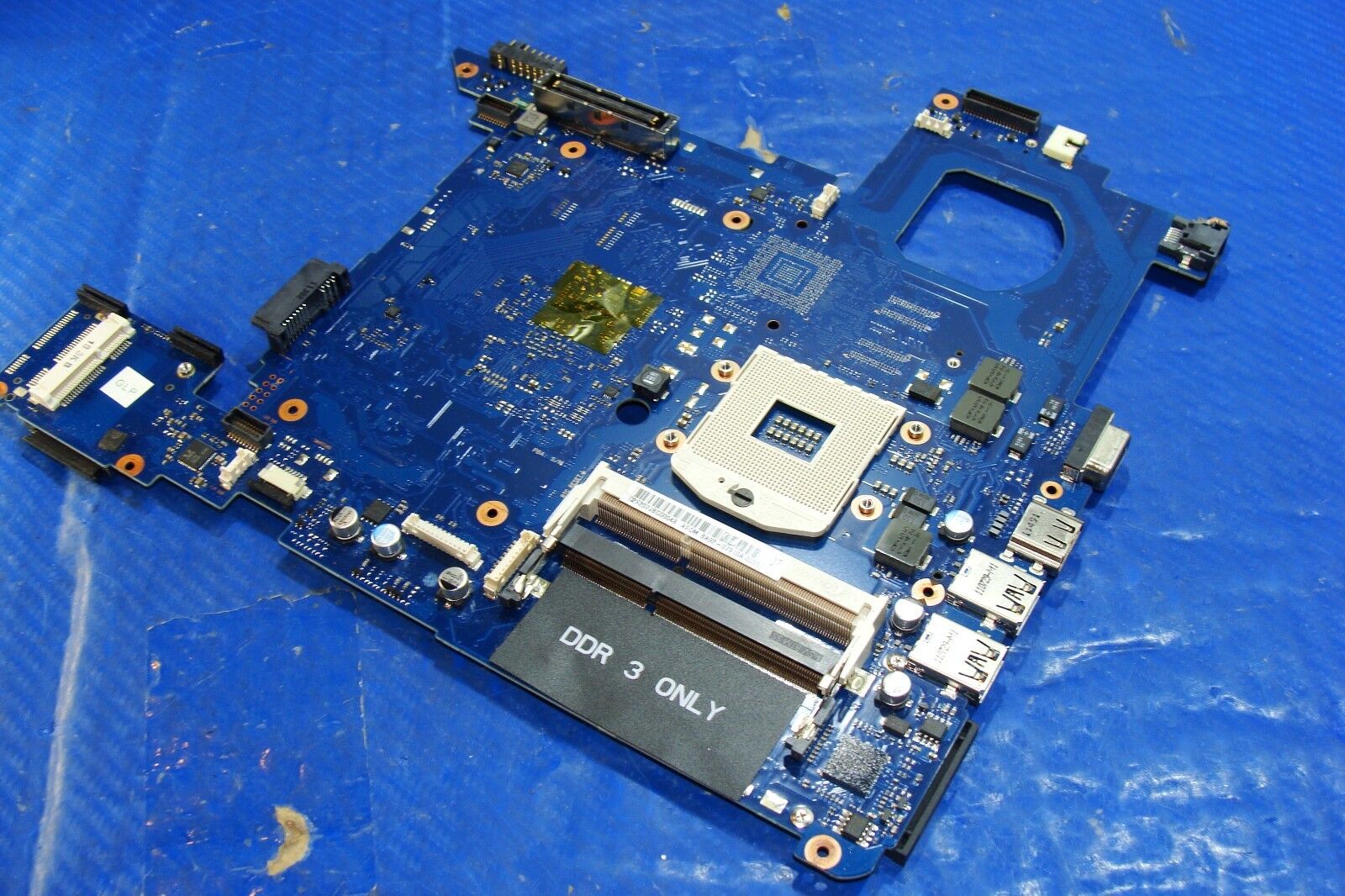 Samsung NP400B4B-A01US 14