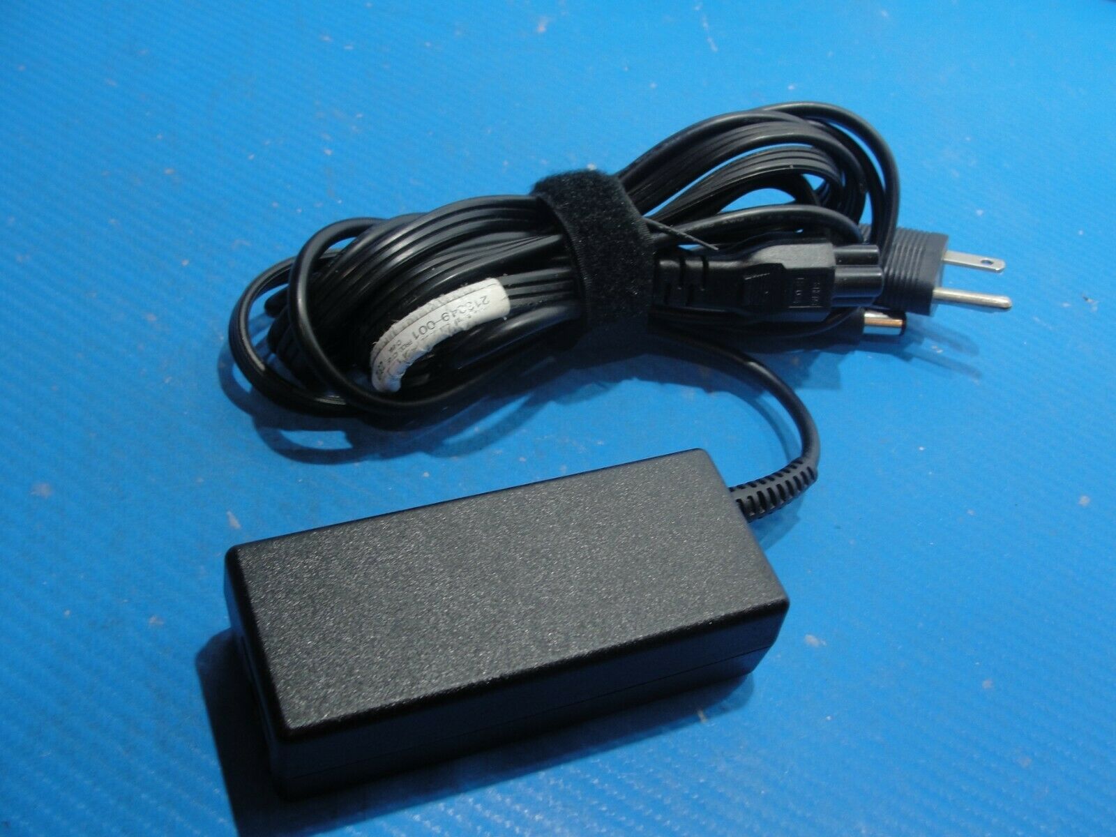 Genuine HP AC Adapter Power Charger 18.5V 3.5A 65W 609939-001 