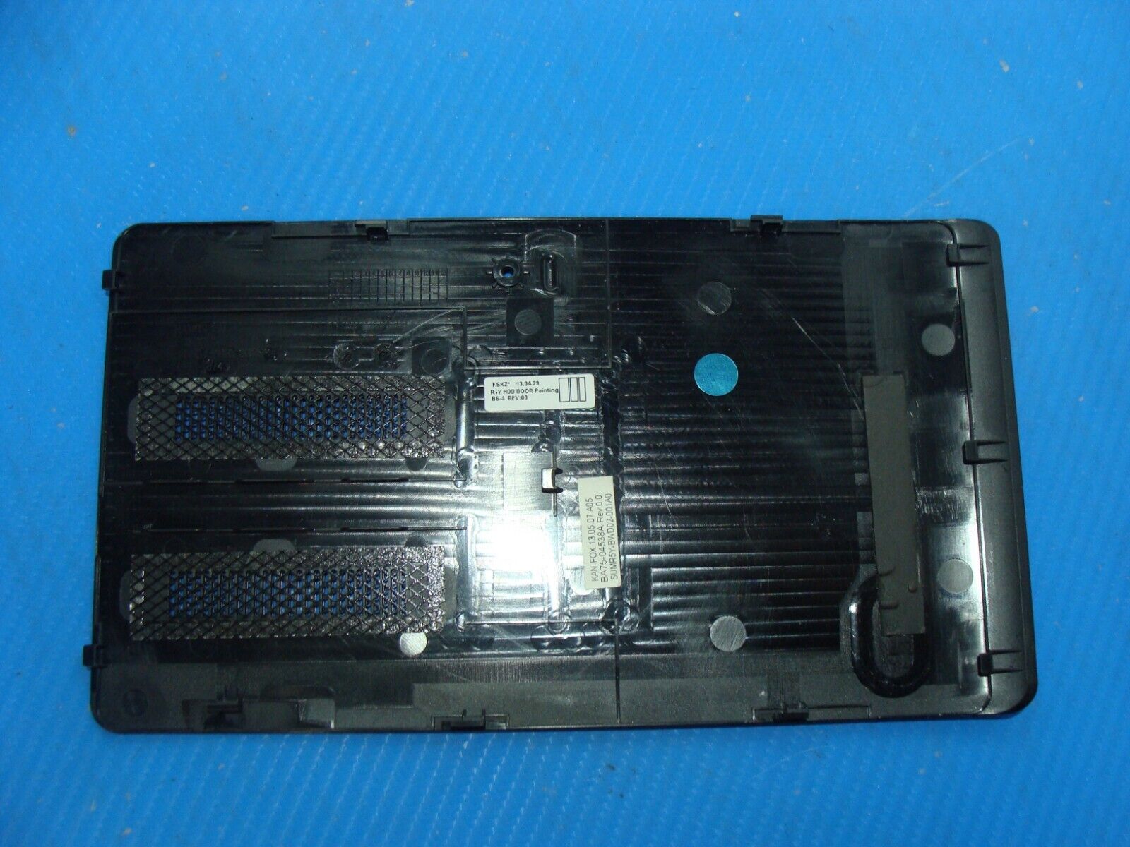 Samsung ATIV Book 4 NP470R5E-K01UB Bottom HDD Service Door Cover BA75-04538A