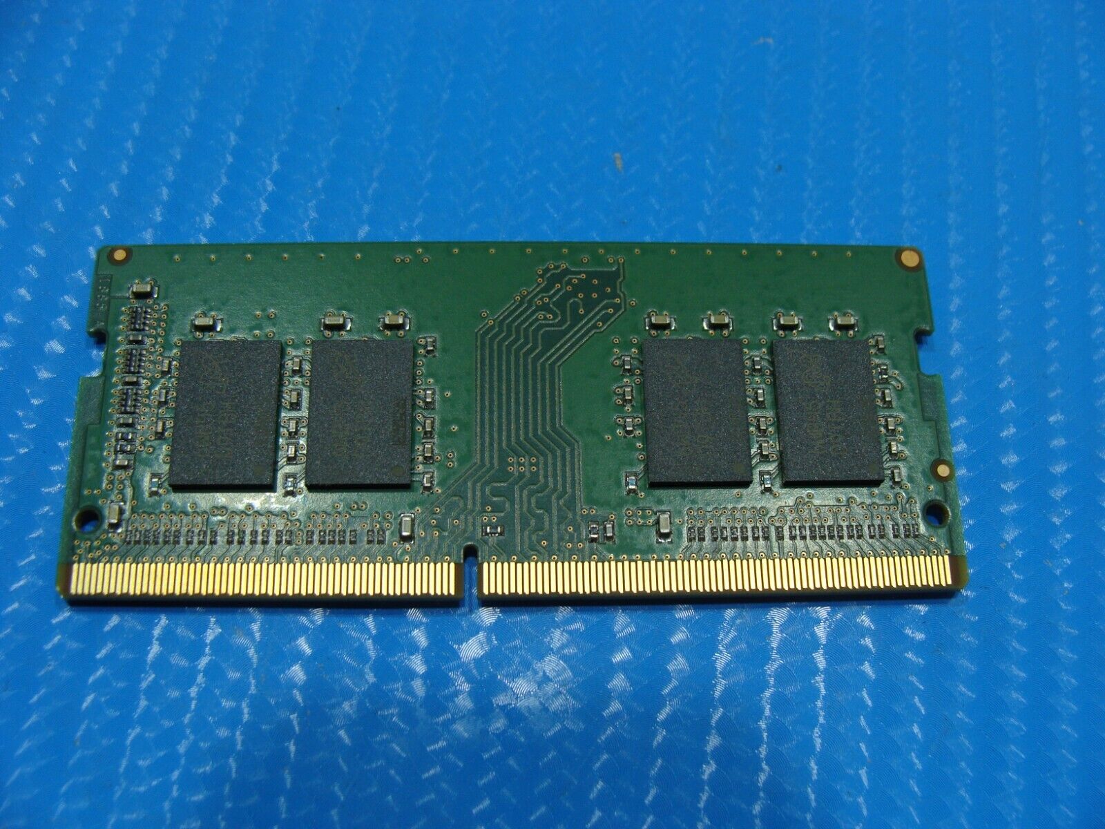 Dell 5767 Micron 8GB 1Rx8 PC4-2400T Memory RAM SO-DIMM MTA8ATF1G64HZ-2G3B1