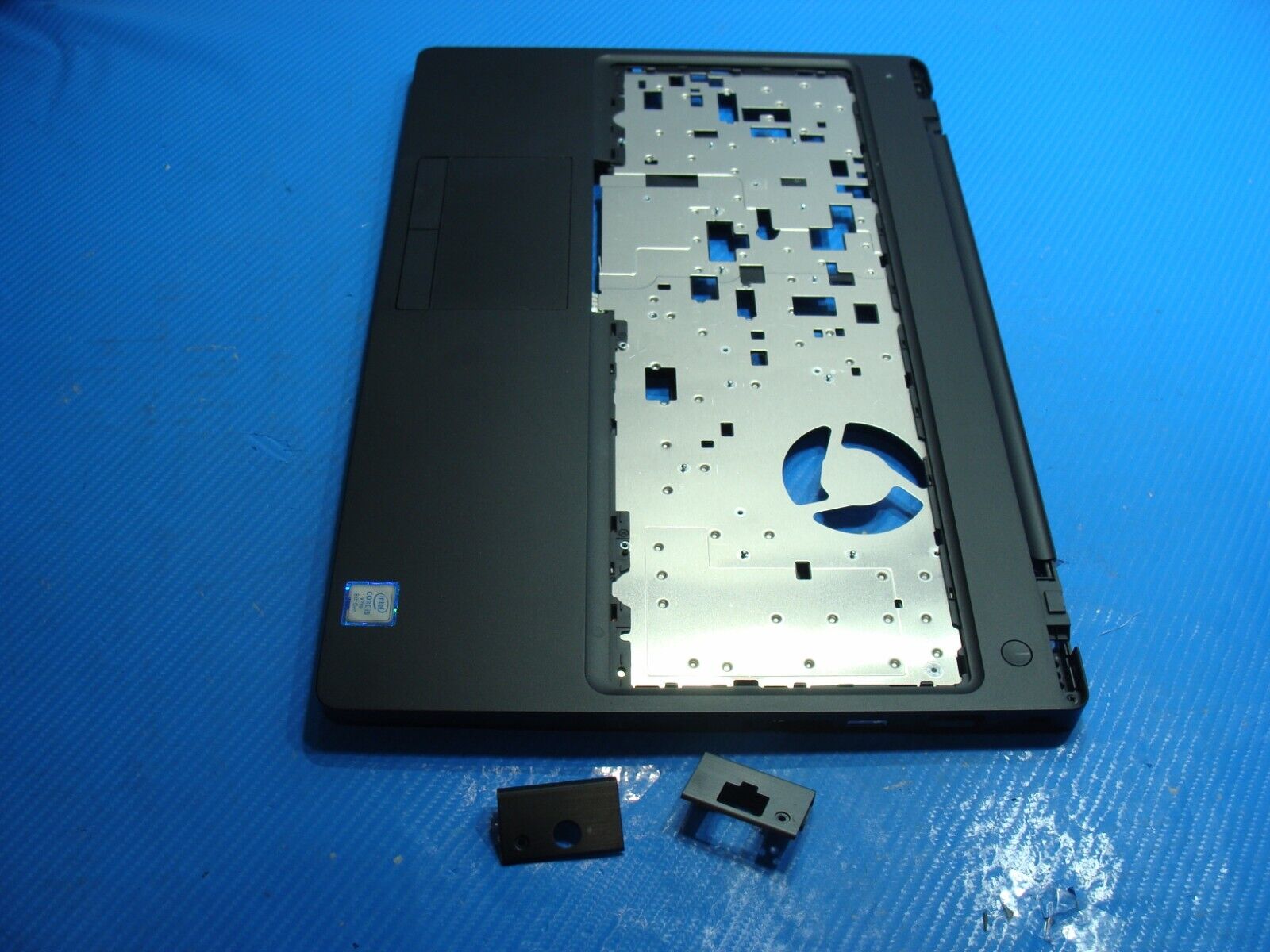 Dell Latitude 15.6” 5590 OEM Palmrest w/Touchpad Middle Frame & Speakers 29JC7