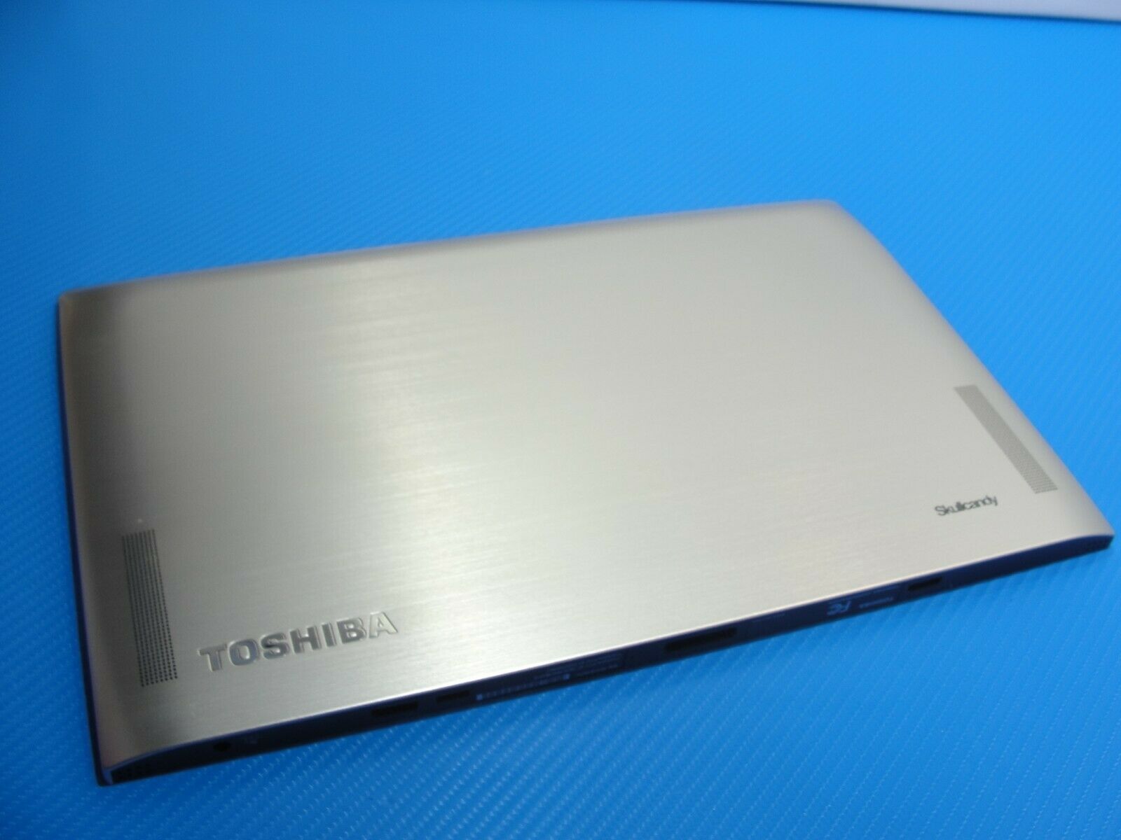 Toshiba Satellite Click 2 L35W-B3204 13.3