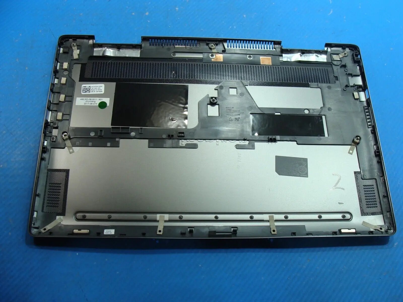 Dell Inspiron 15.6” 15 7573 OEM Laptop Bottom Case VT5GN 460.0CL06.0011 Grade A