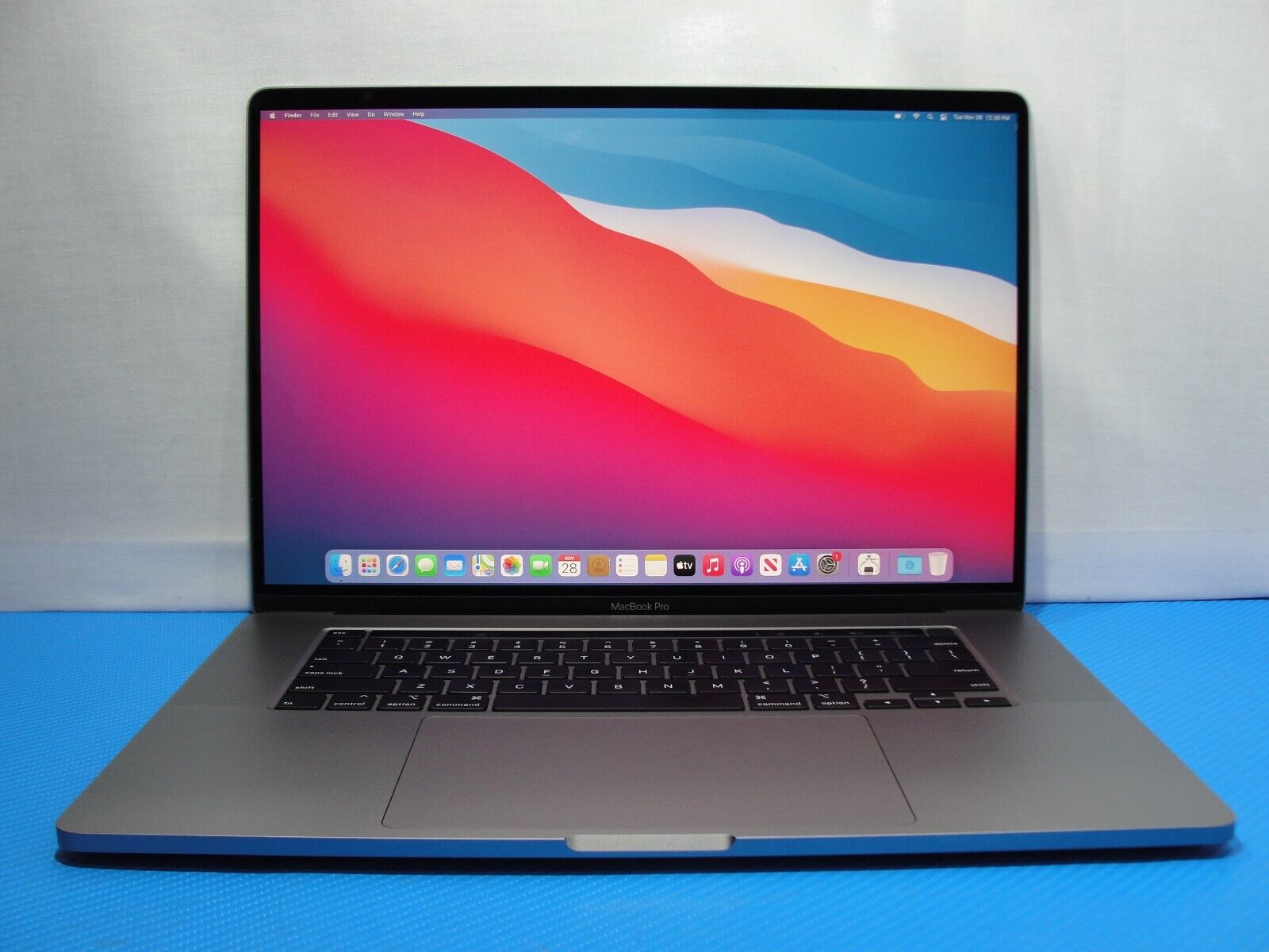 87 cycles Apple MacBook Pro 16 2019 A2141 Core i7-9 16GB 512GB Radeon Pro 5300M