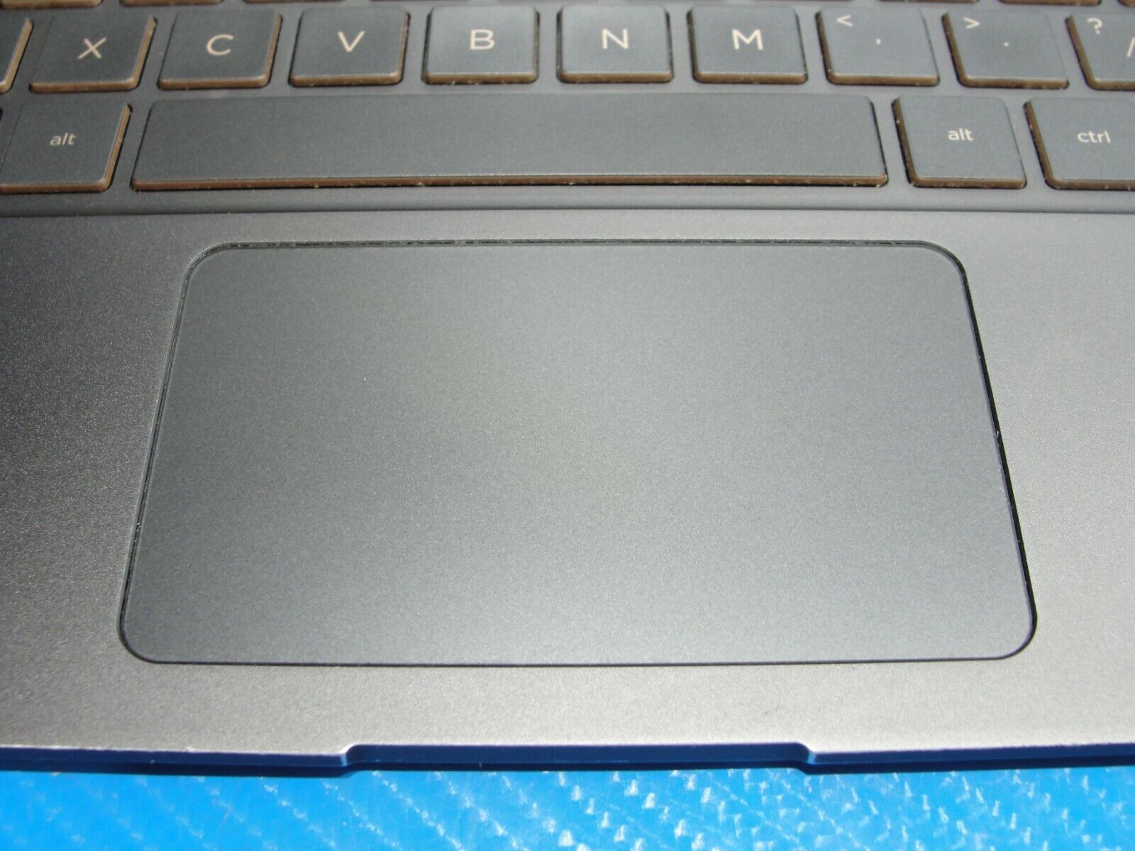 HP Spectre 13-v011dx 13.3