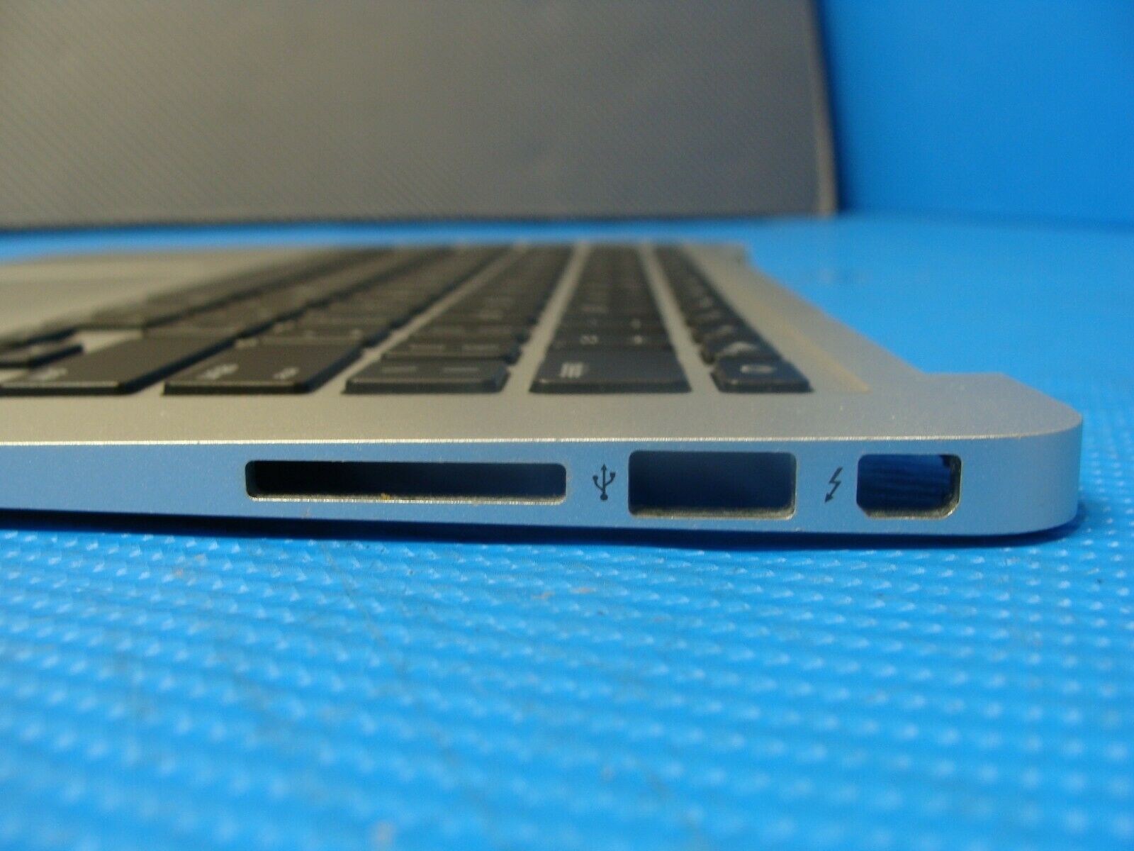 MacBook Air A1466 MJVE2LL/A Early 2015 13