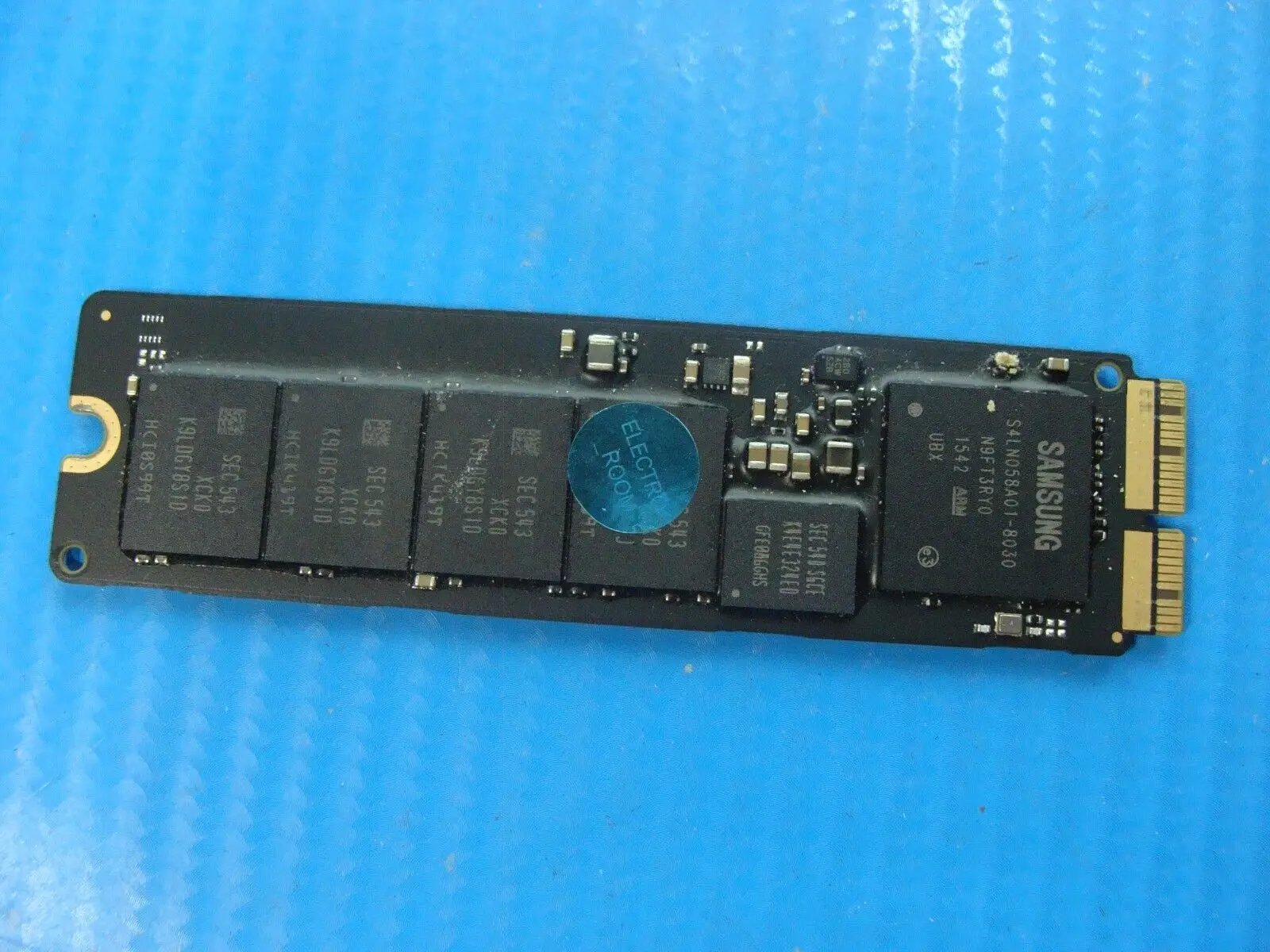 MacBook A1466 2015 MJVE2LL/A 128GB Samsung 12+16 SSD MZ-JPV128R/0A2 655-1857J