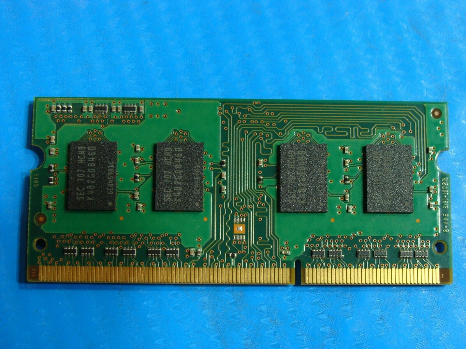 MacBook A1278 SO-DIMM Samsung 2GB Memory PC3-10600S-09-11-B2 M471B5773DH0-CH9 