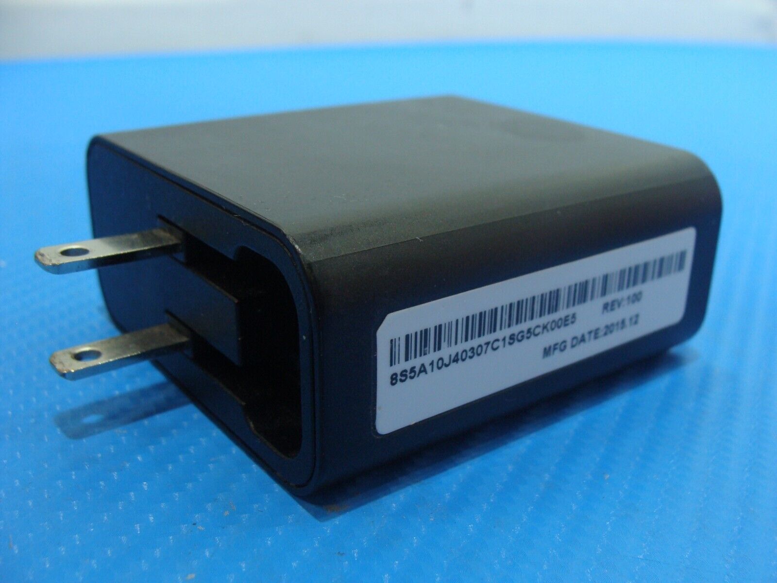 OEM Lenovo 65W Charger ADL65WDB  SA10M42727  20V-3.25A.